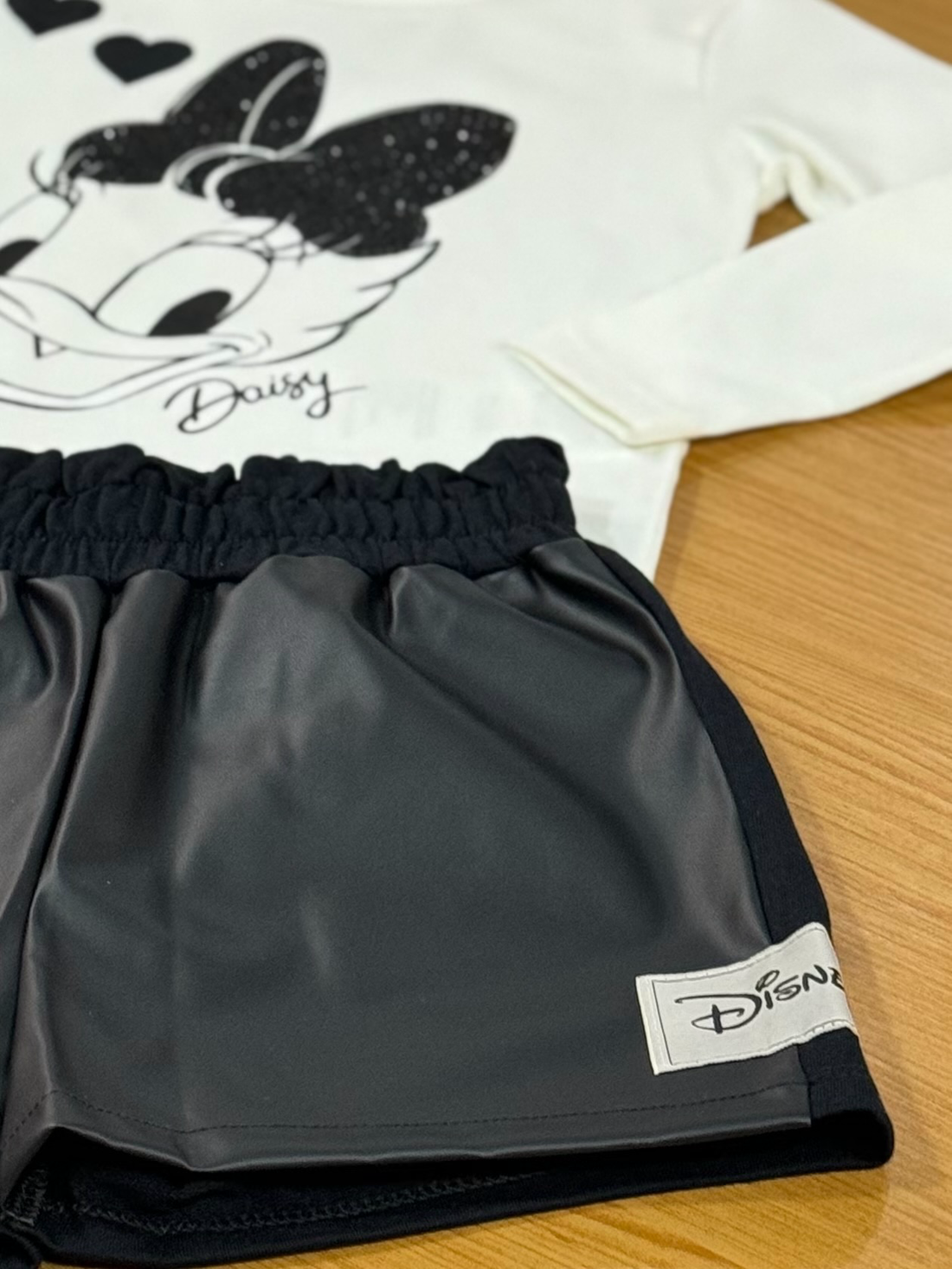 Conjunto Infantil Momi Inverno Shorts Preto e Blusa Margarida Disney