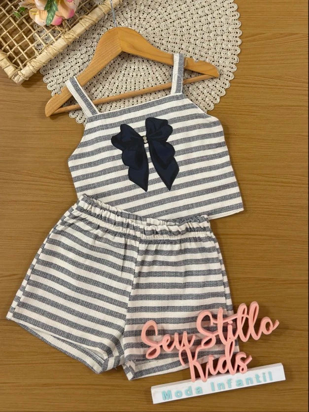 Conjunto Infantil Kukiê com Shorts e Blusa Off White Listrada Lacinho