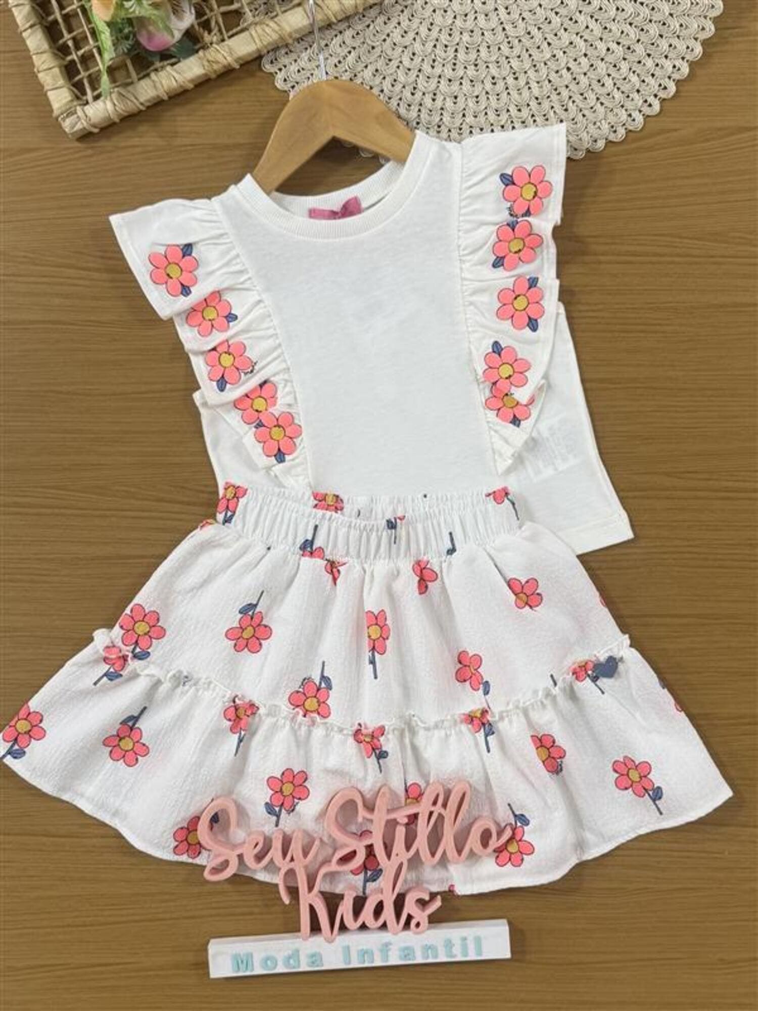 Conjunto Infantil Momi Verão com Saia e Blusa Branca Flozinhas