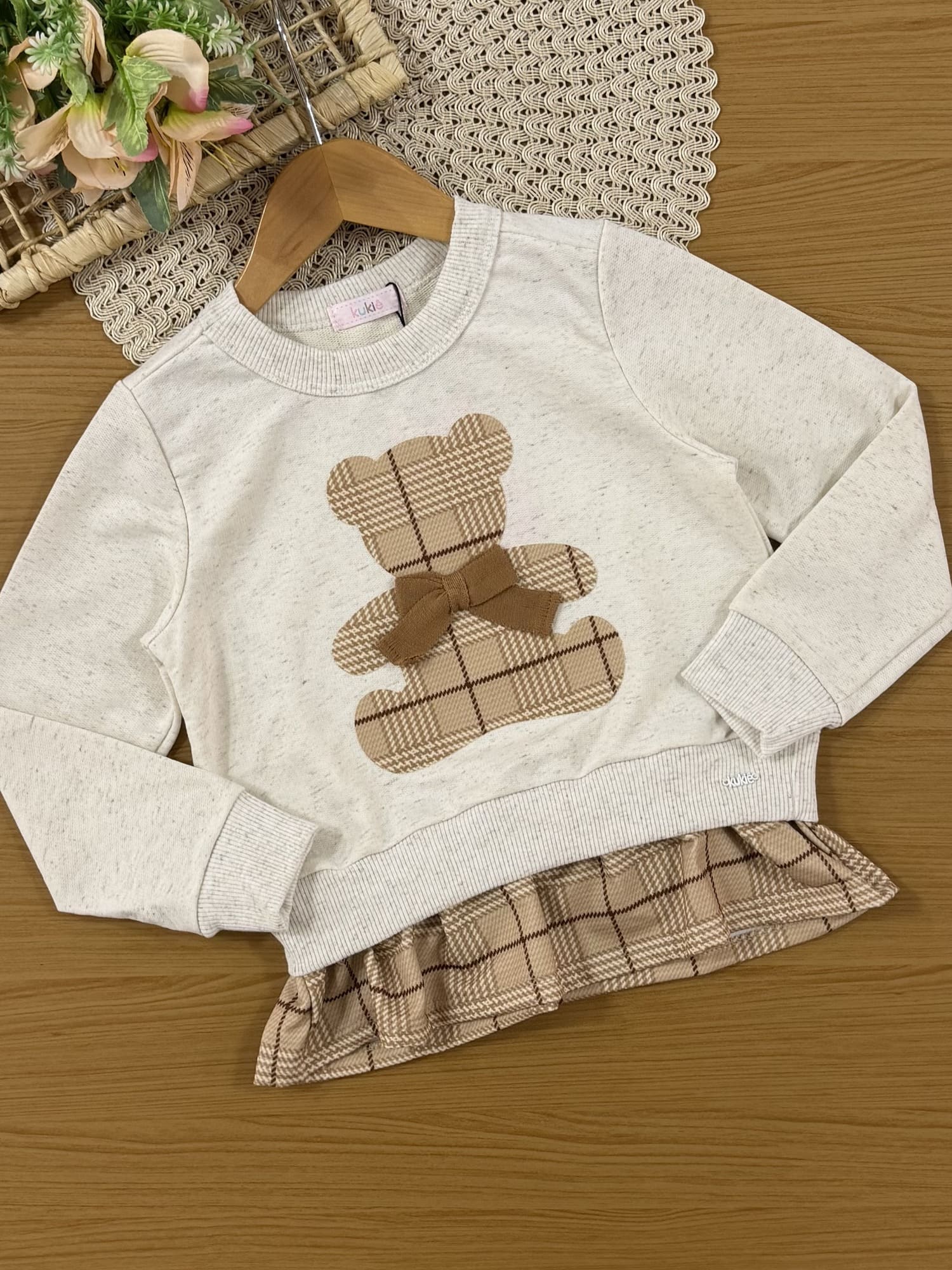 Conjunto Infantil Kukiê Inverno com Calça Legging Xadrez e Moletom sem Flanela Ursinho Lacinho