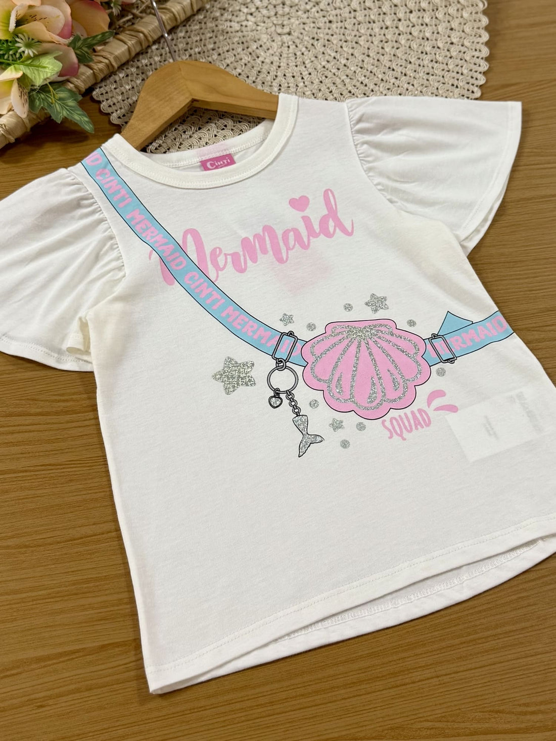 Conjunto Infantil Cinti Verão com Shorts Ciclista Azul e Blusa Branca Conchinha