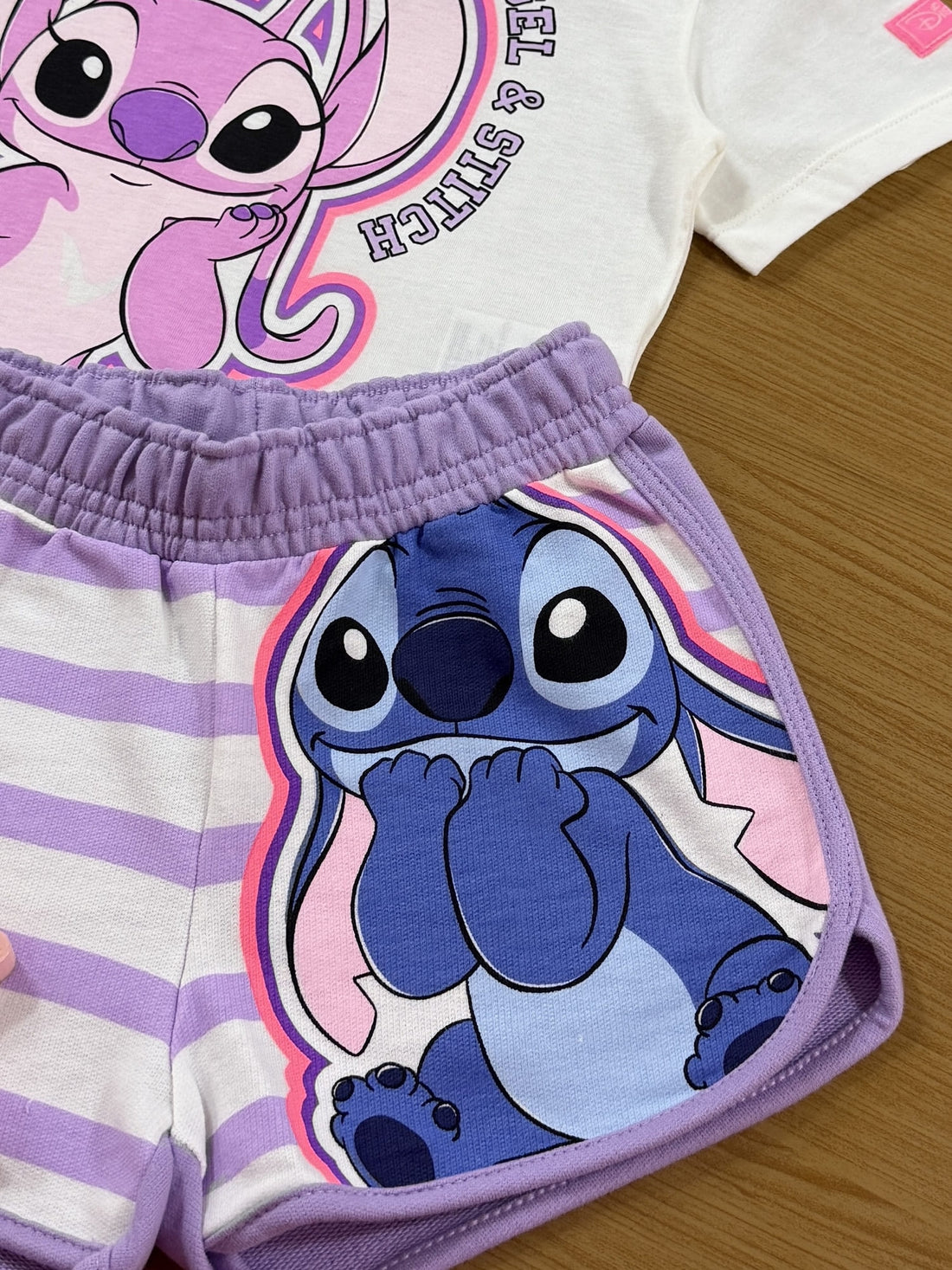 Conjunto Infantil Momi Verão com Shorts Listrado e Blusa Branca Angel Disney