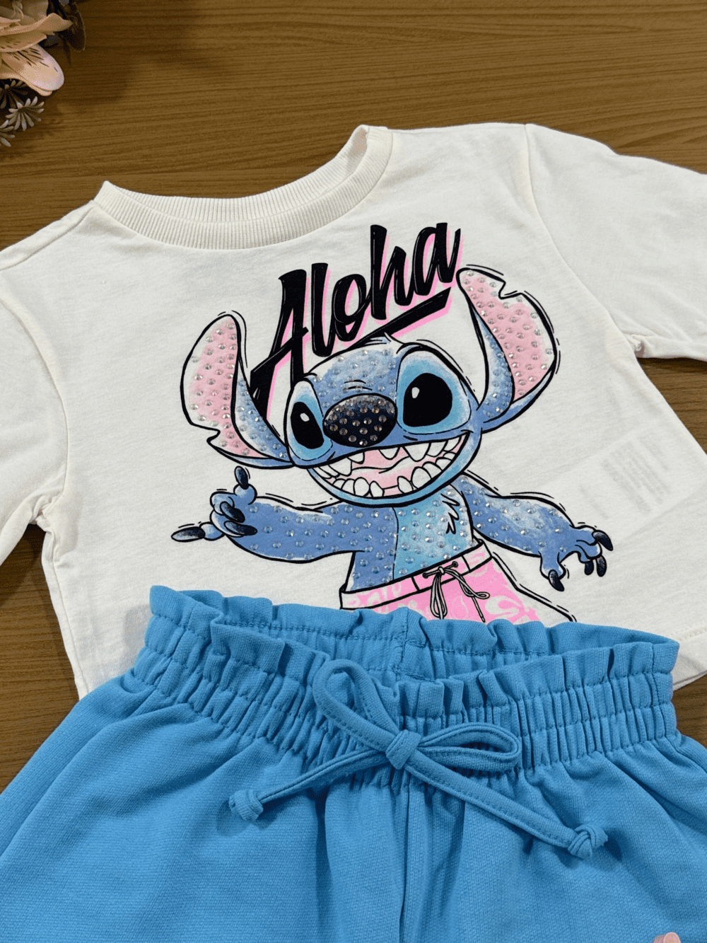 Conjunto Infantil Momi Verão Shorts Azul e Blusa Stitch