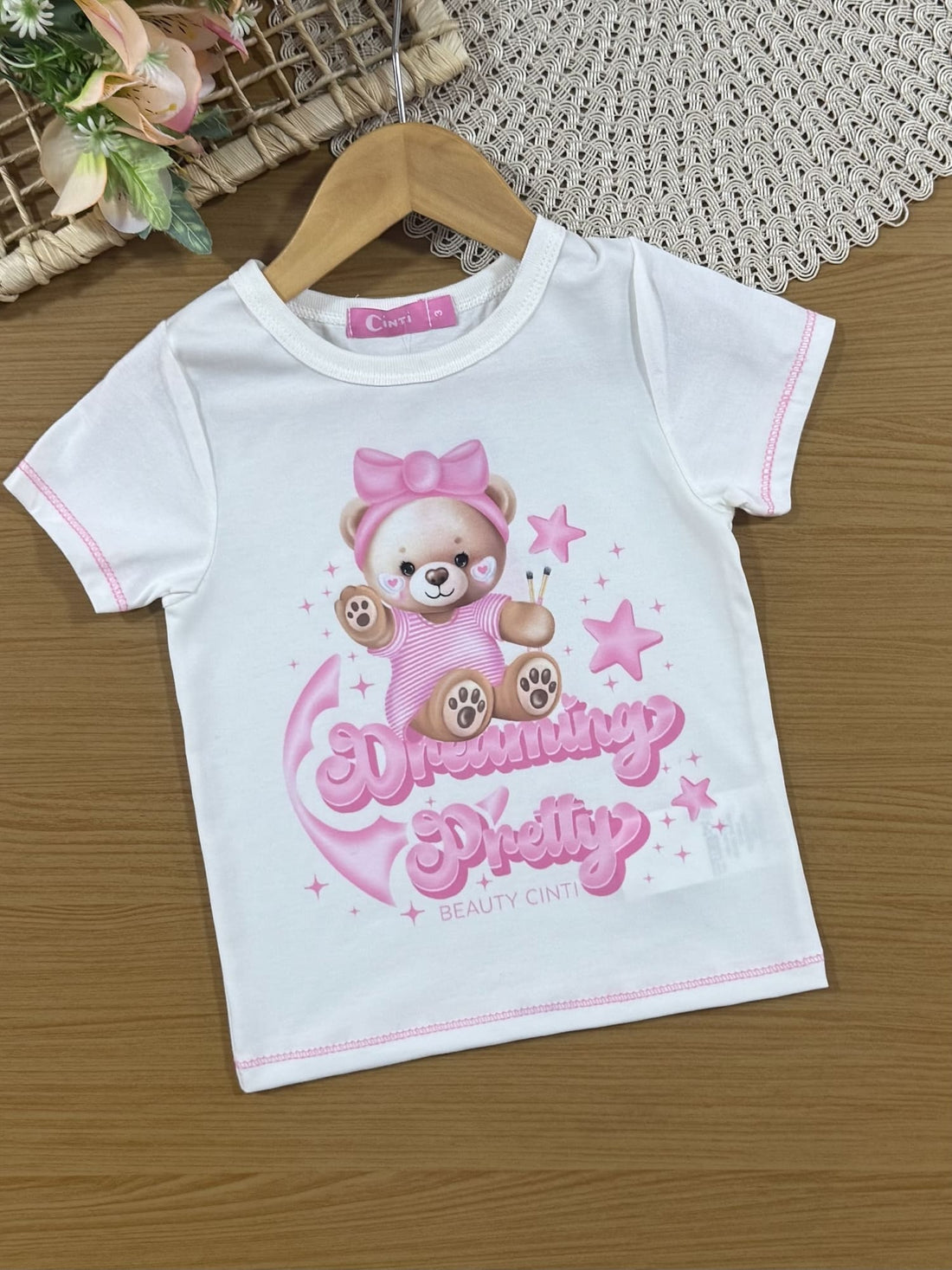 Pijama Infantil Cinti Verão com Shorts Rosa Listrado e Blusa Branca Ursinha