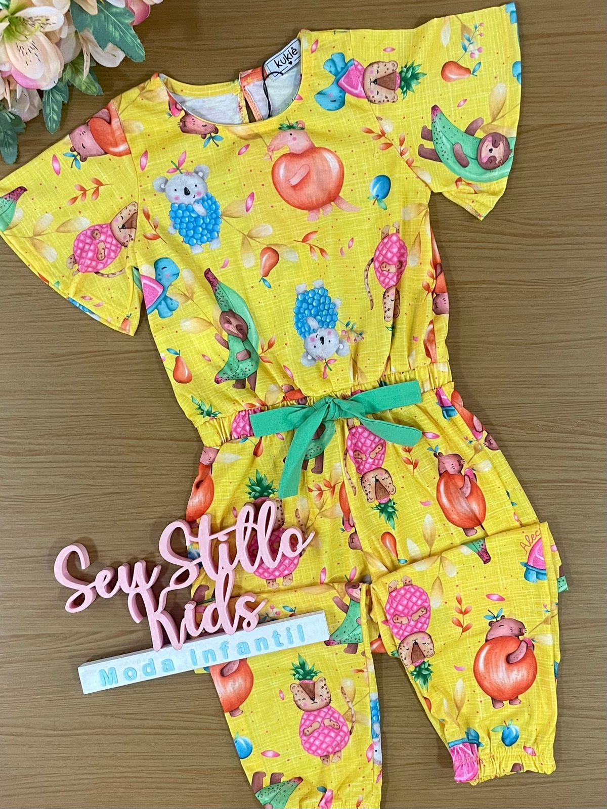 Macacão Infantil Kukie Verão Frutas Divertidas Amarelo