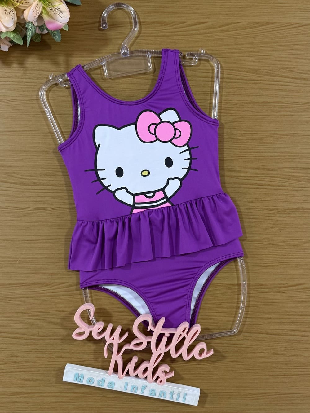 Maiô Infantil Momi Verão Roxo com Babado Hello Kitty