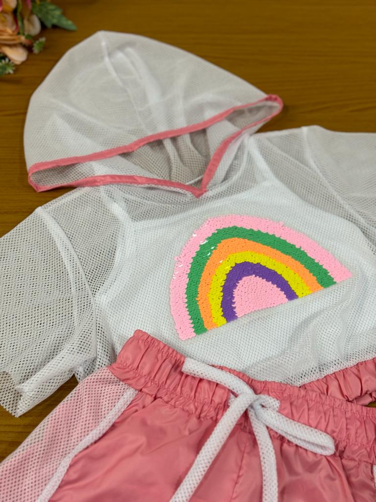 Conjunto Infantil Kukie Verão Com Shorts Blusa Boxy Em Tela e Top Arco-íris Rosa