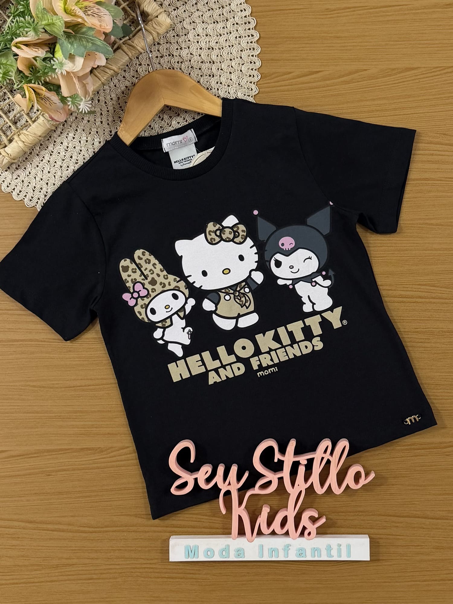 Blusa Infantil Momi Inverno Manga Curta Preta Hello Kitty Amigos