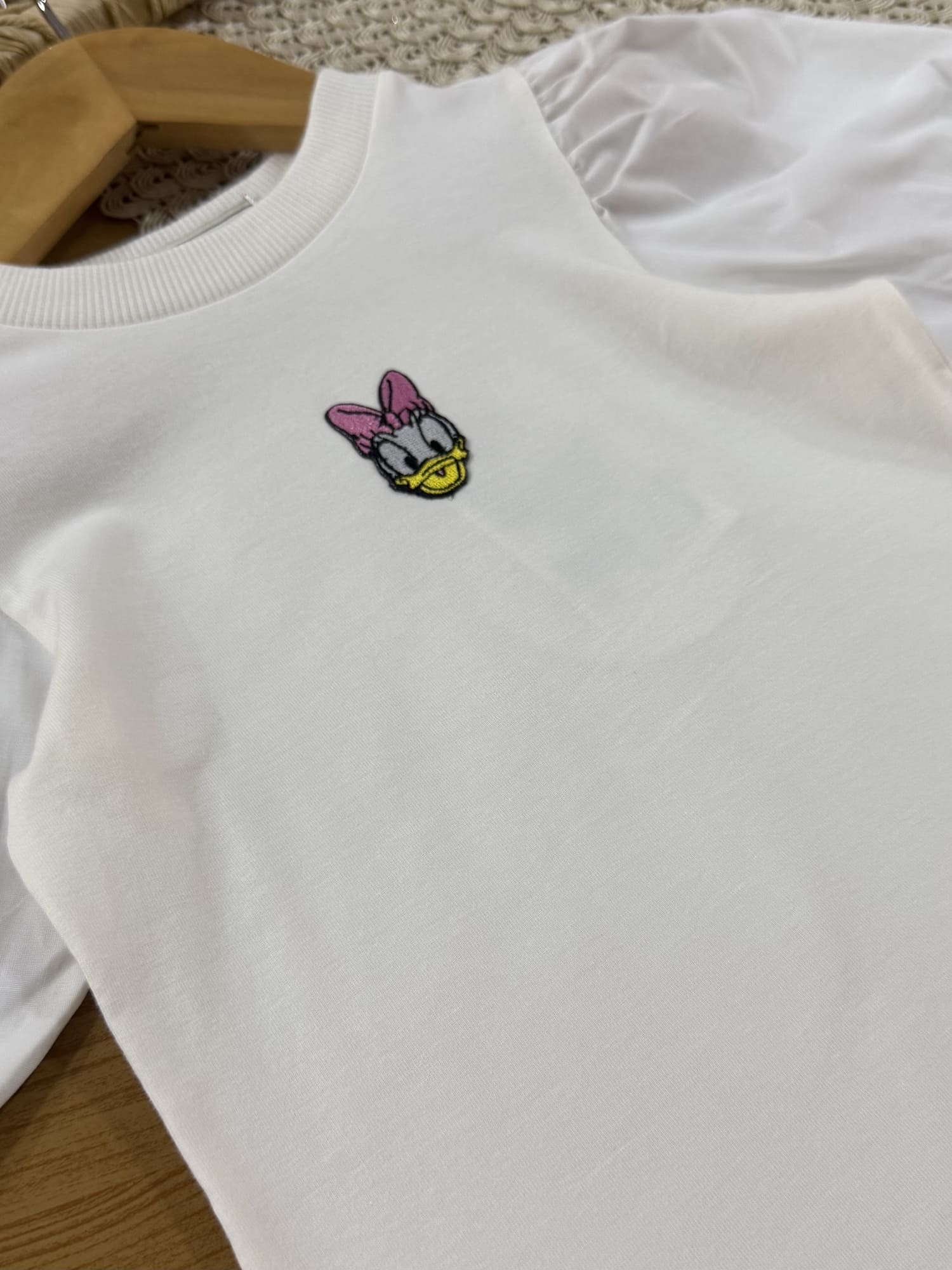 Conjunto Infantil Animê Verão com Saia em Tule Rosa e Blusa Branca Margarida Disney