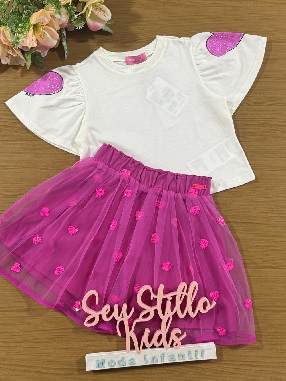 Conjunto Infantil Momi Verão Saia Rosa Tule e Blusa Coração