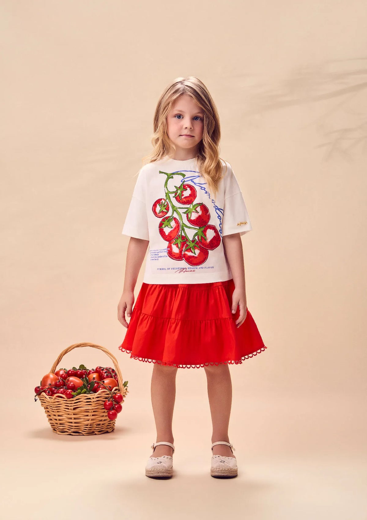 Conjunto Infantil Menina Animê Saia Vermelha e Blusa Pomodoro