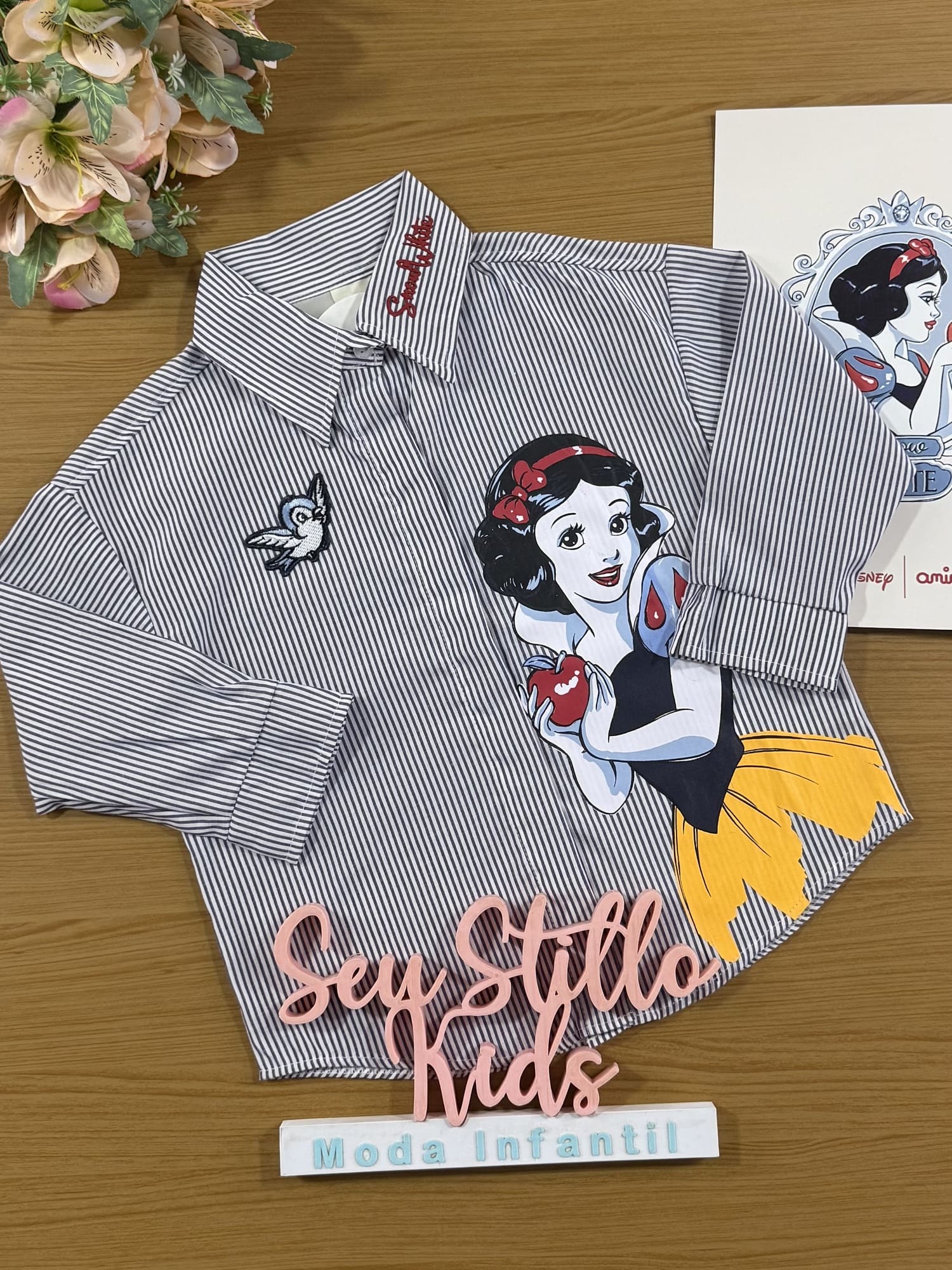 Camisa infantil Animê Manga Longa Branca de Neve Disney