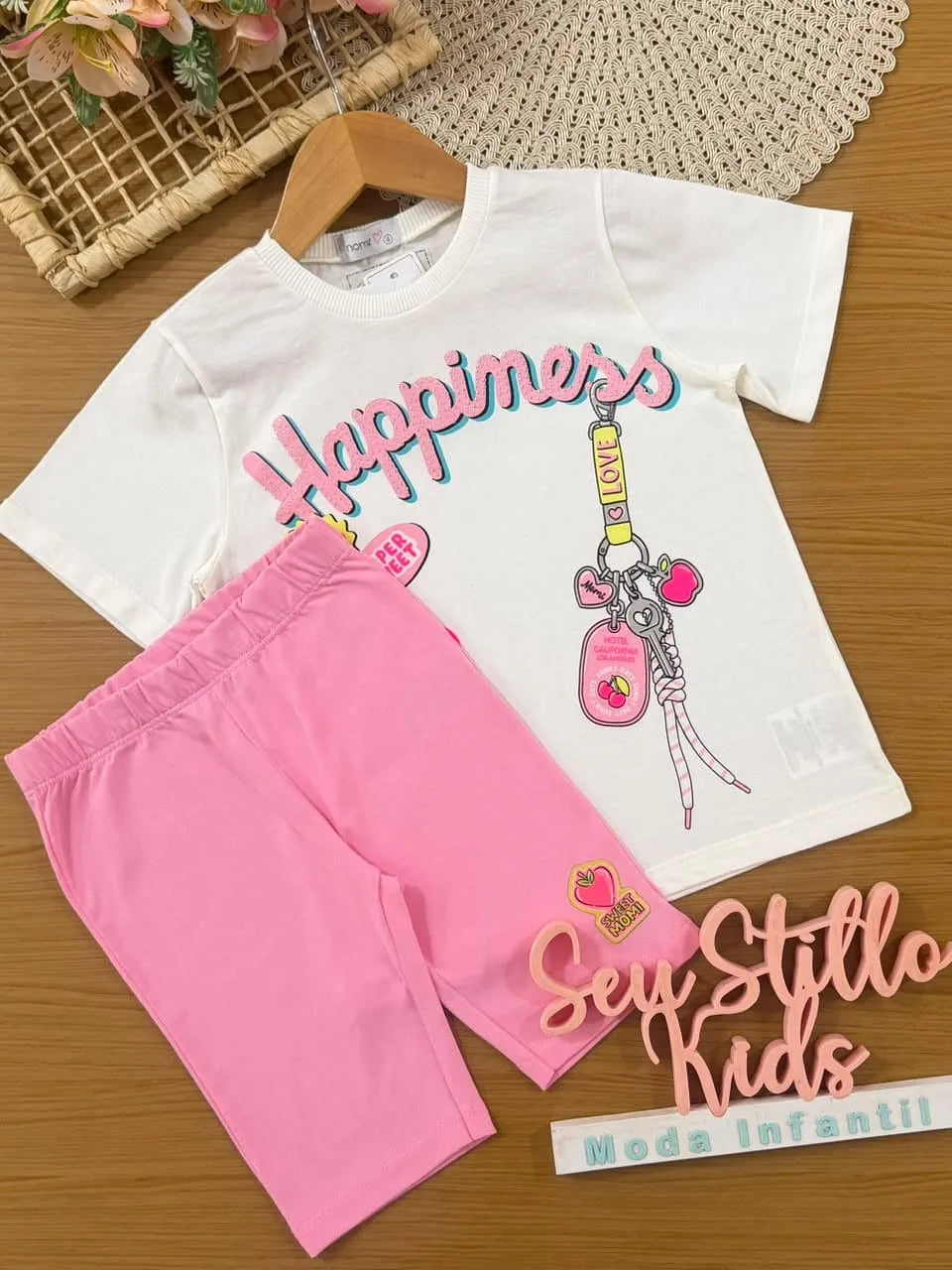 Conjunto Infantil Menina Momi com Shorts Ciclista Rosa e Blusa Branca Happiness