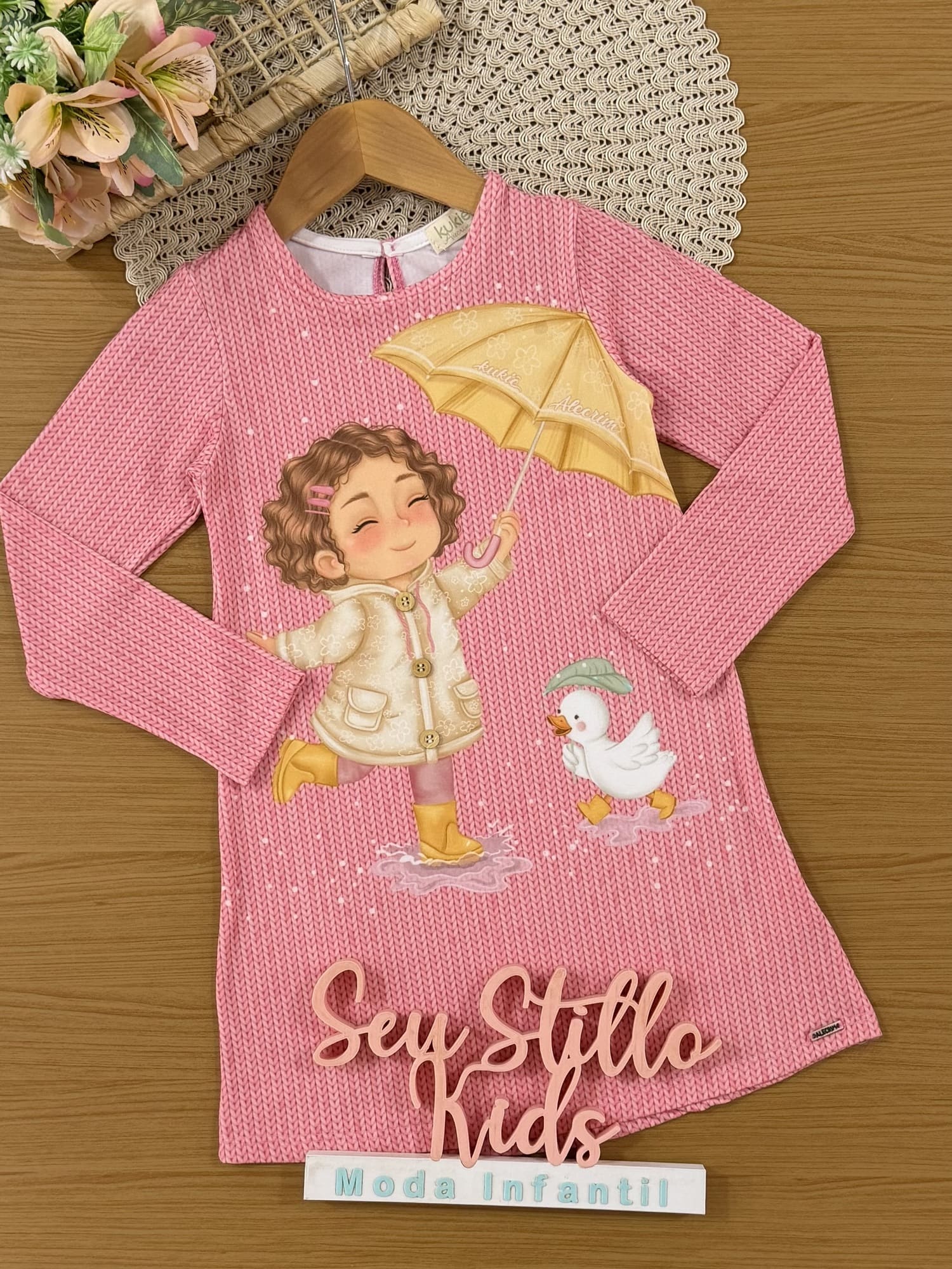 Vestido Infantil Kukiê Inverno Rosa Brincadeira na Chuva