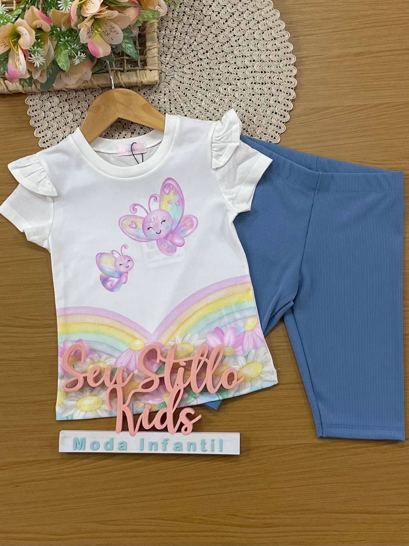 Conjunto Infantil Kukiê Inverno com Shorts Ciclista Azul e Blusa Manga Curta Borboletas