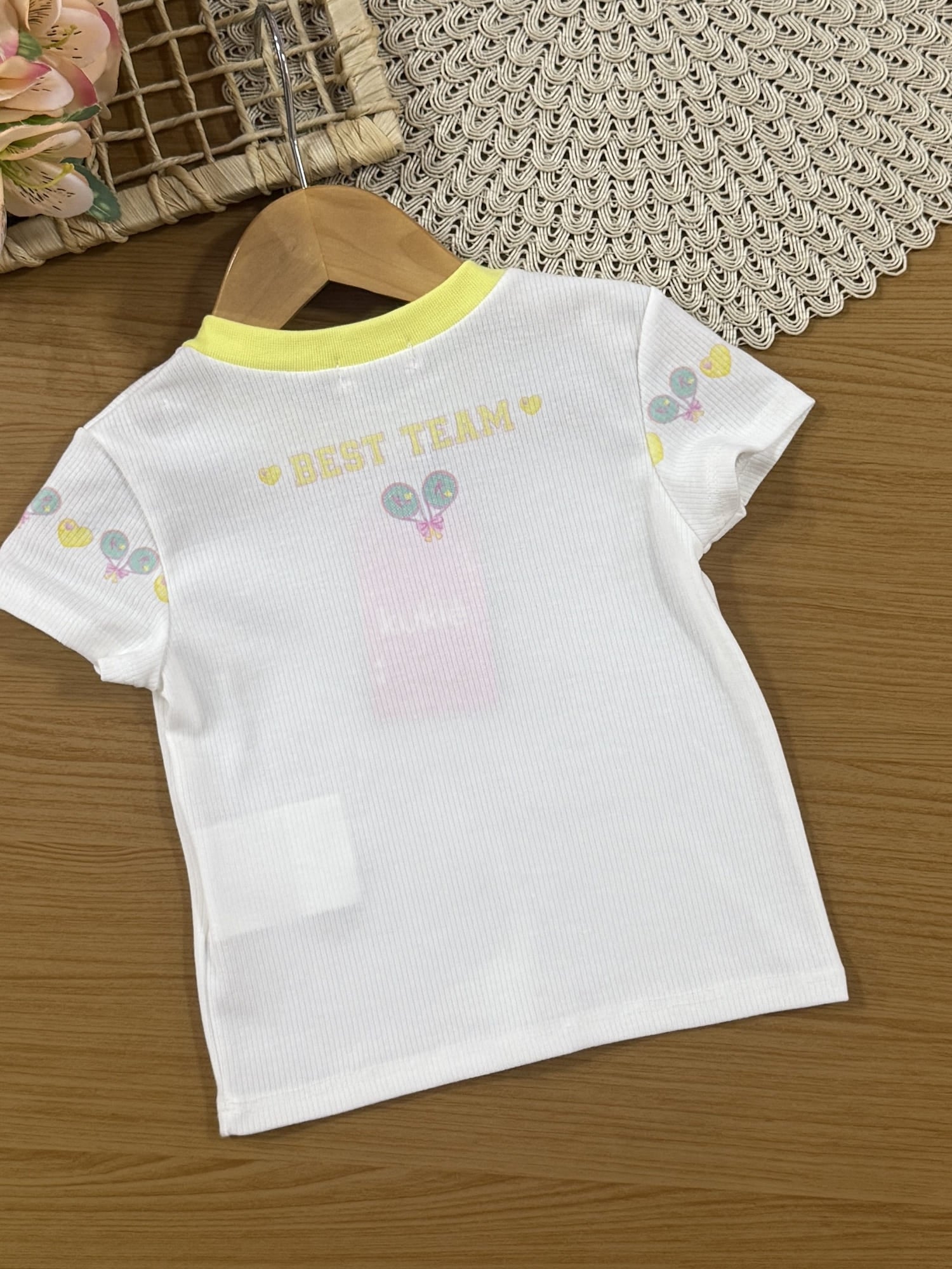 Conjunto Infantil Kukiê Verão com Shorts Saia Amarelo e Blusa Branca Ursinha Tênista