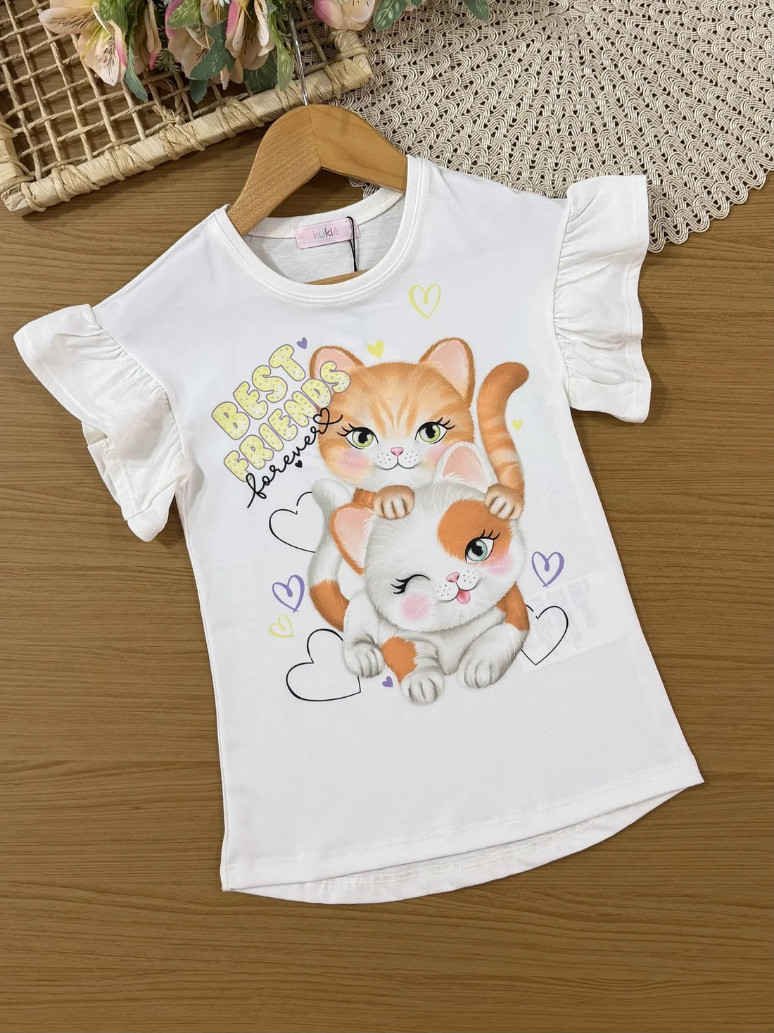 Conjunto Infantil Kukiê com Shorts Ciclista Rosa e Blusa Branca Gatinhas