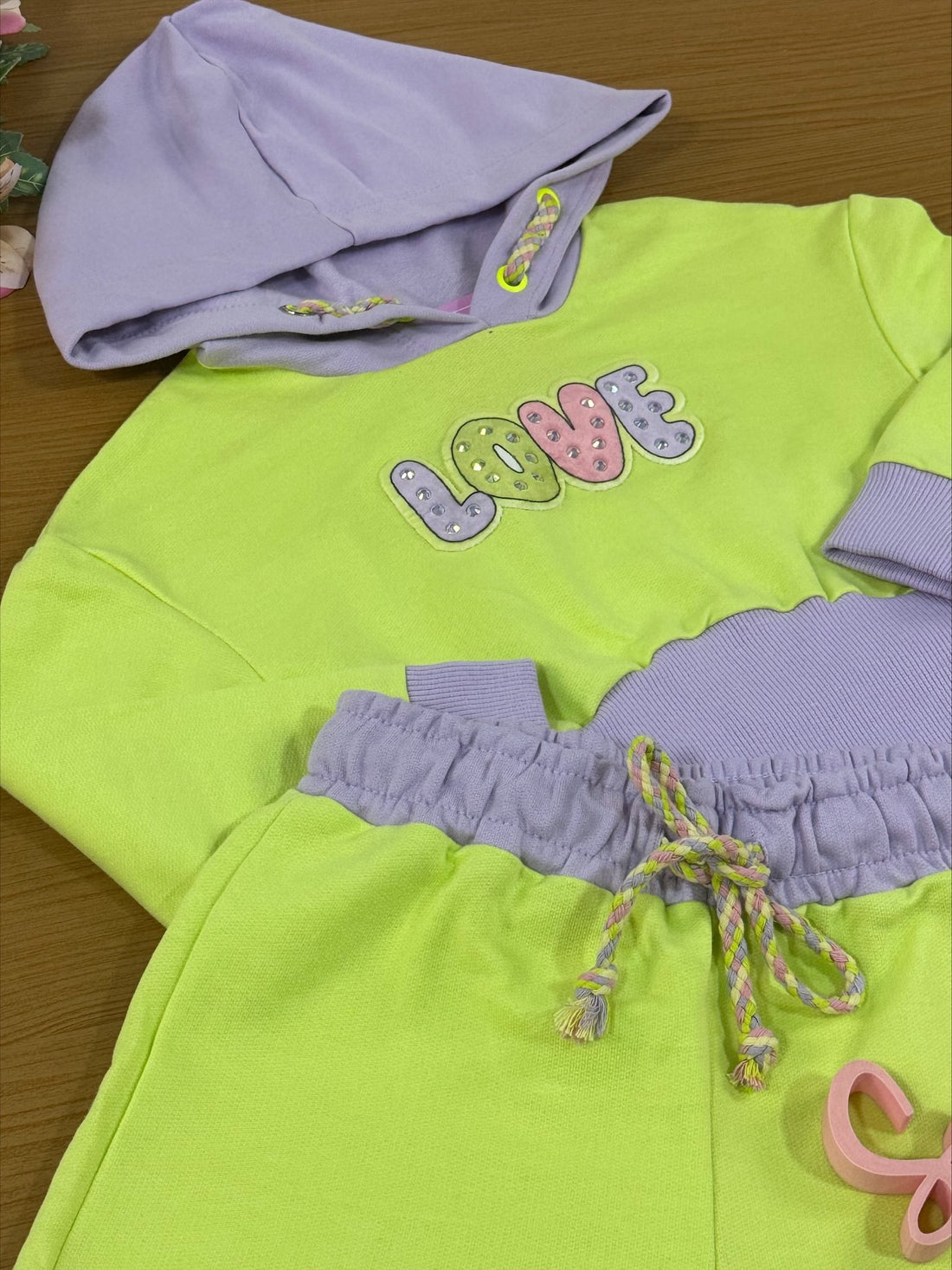 Conjunto Infantil Kukie Inverno Shorts e Blusão Boxy Love