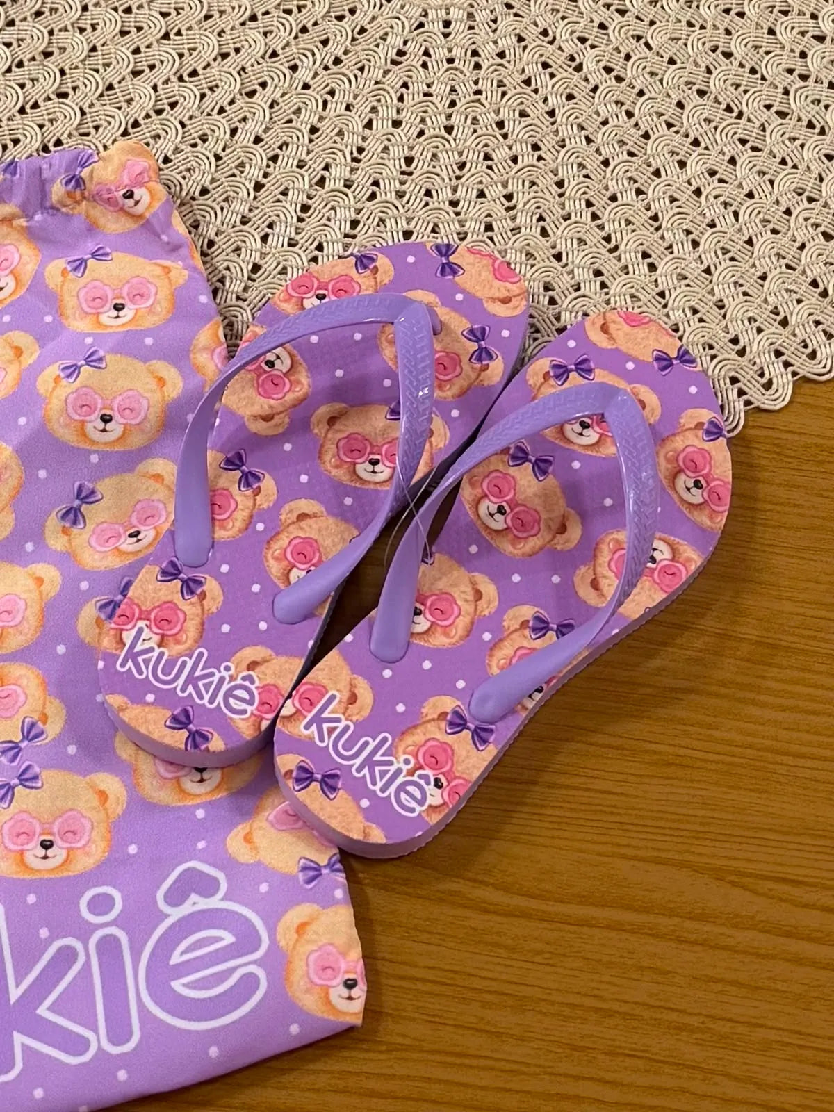 Chinelo Infantil Kukiê Lilás Ursinha com Bolsinha