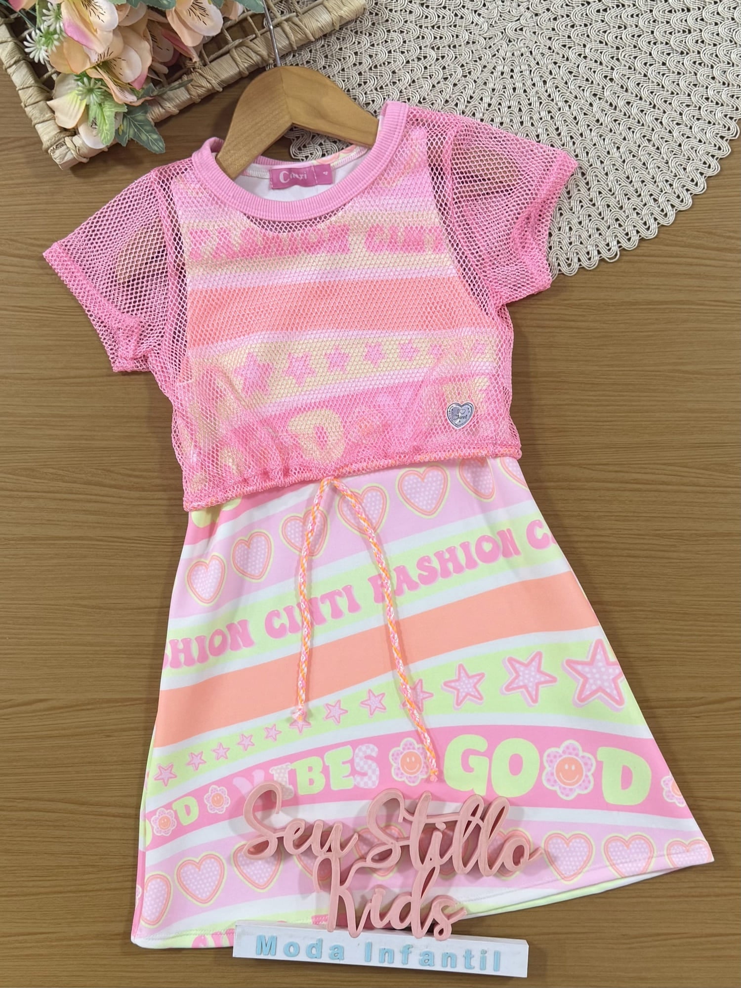 Vestido Infantil Cinti Verão Colorido com Sobreposição Rosa Estrelinhas
