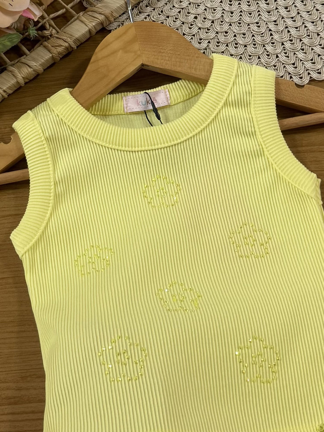 Regata Infantil Kukiê Verão Amarela com Strass