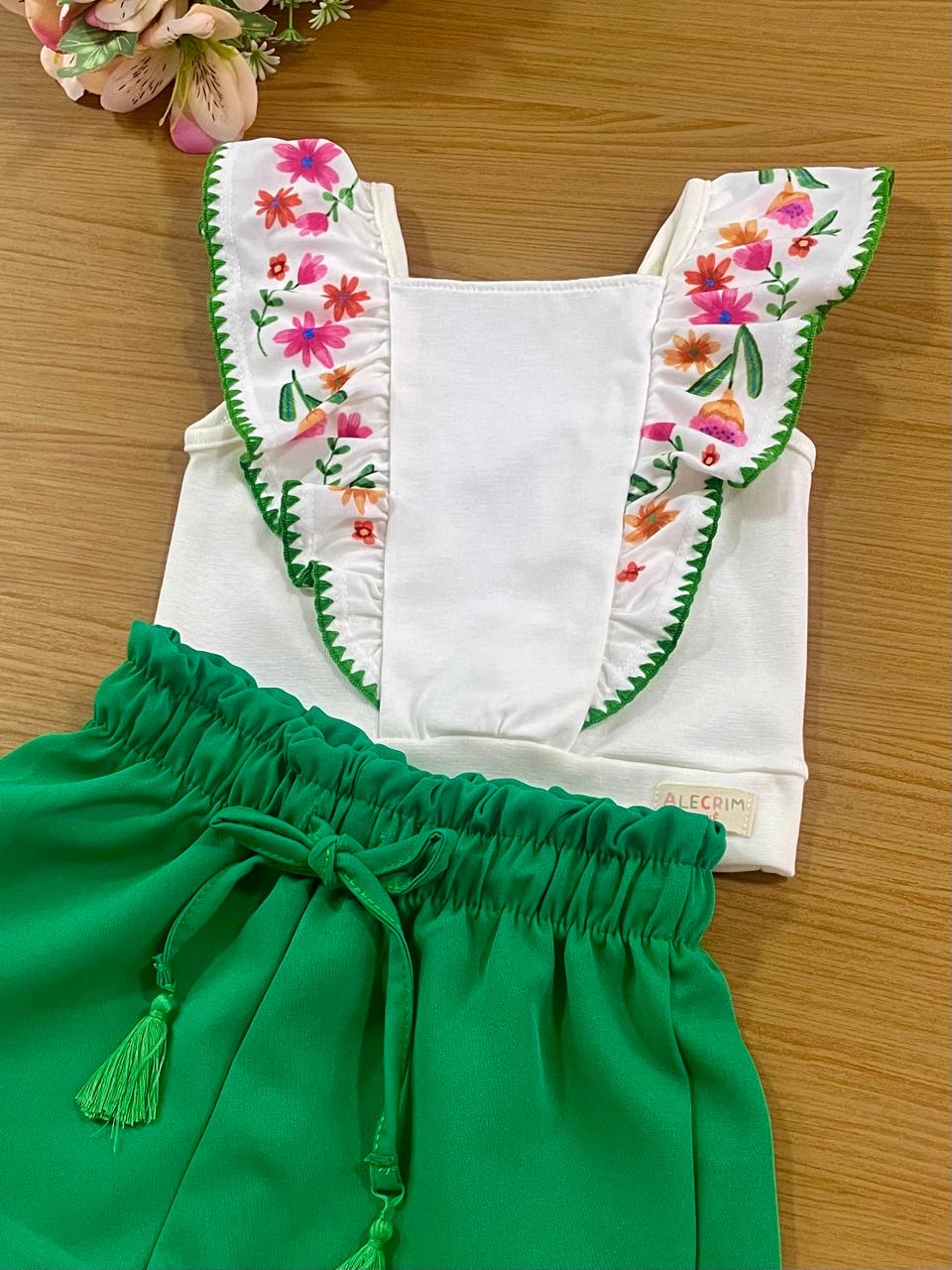Conjunto Infantil Kukie Tropical Shorts e Blusa Branca Flores