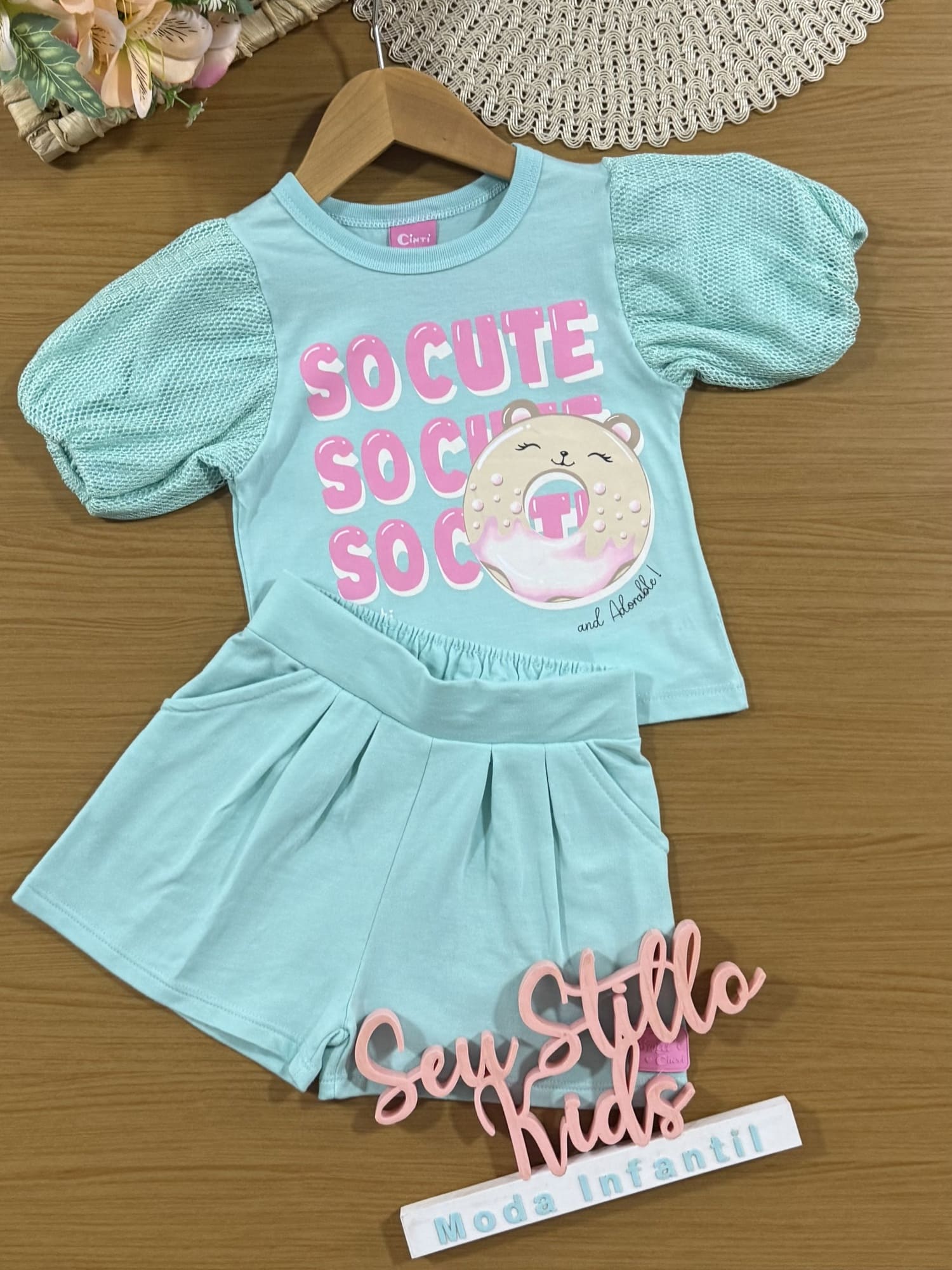 Conjunto Infantil Cinti Verão com Shorts e Blusa Azul com Manga em Tela Cute