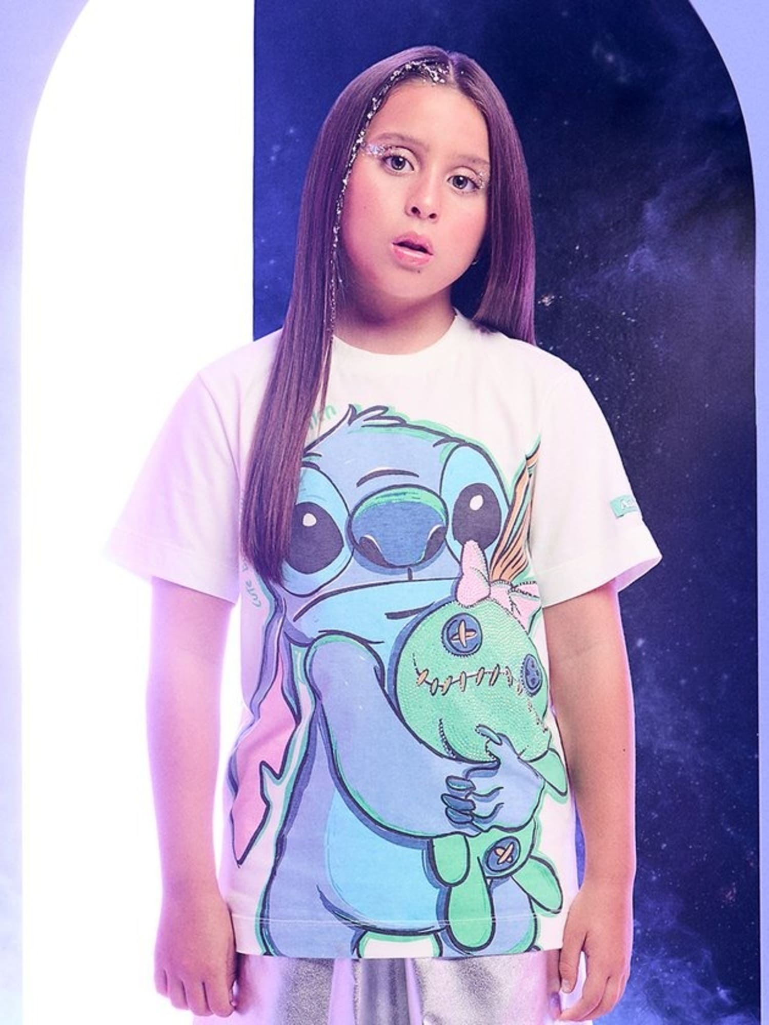 Blusa Infantil Animê Branca Stitch com Strass Disney