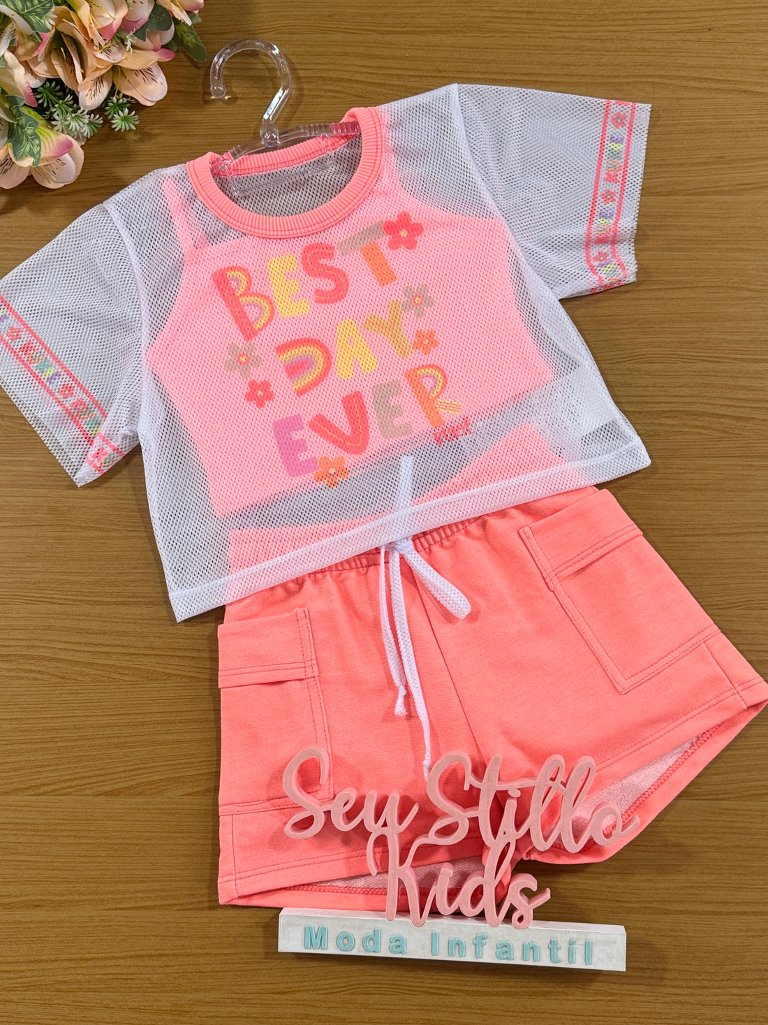 Conjunto Infantil Kukie Verão Shorts Coral, Top e Sobreposição Best