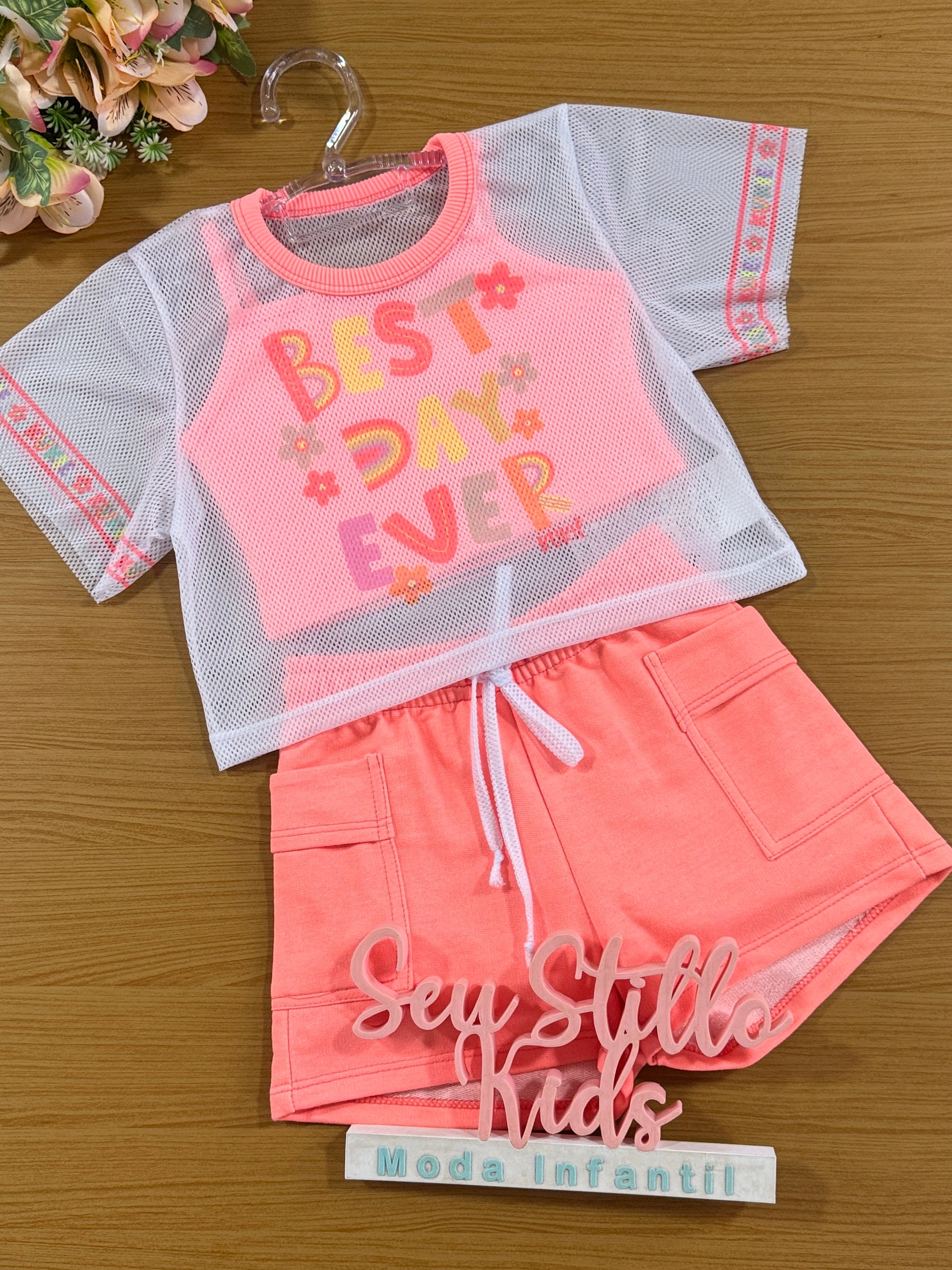 Conjunto Infantil Kukie Verão Shorts Coral, Top e Sobreposição Best