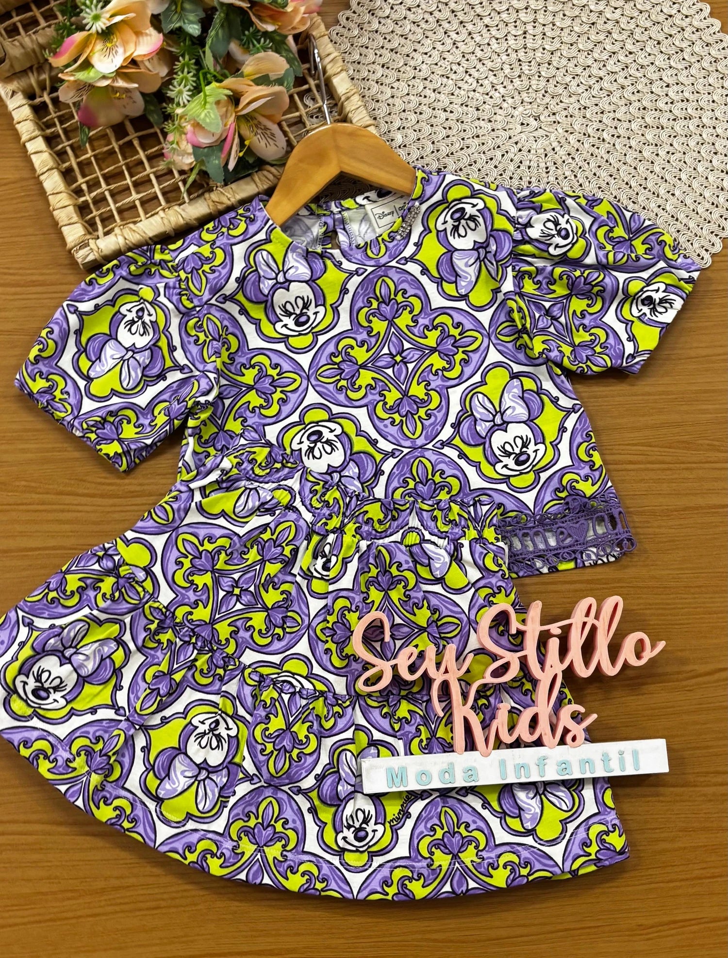 Conjunto Infantil Menina Animê com Saia e Blusa Lilás Minnie Disney