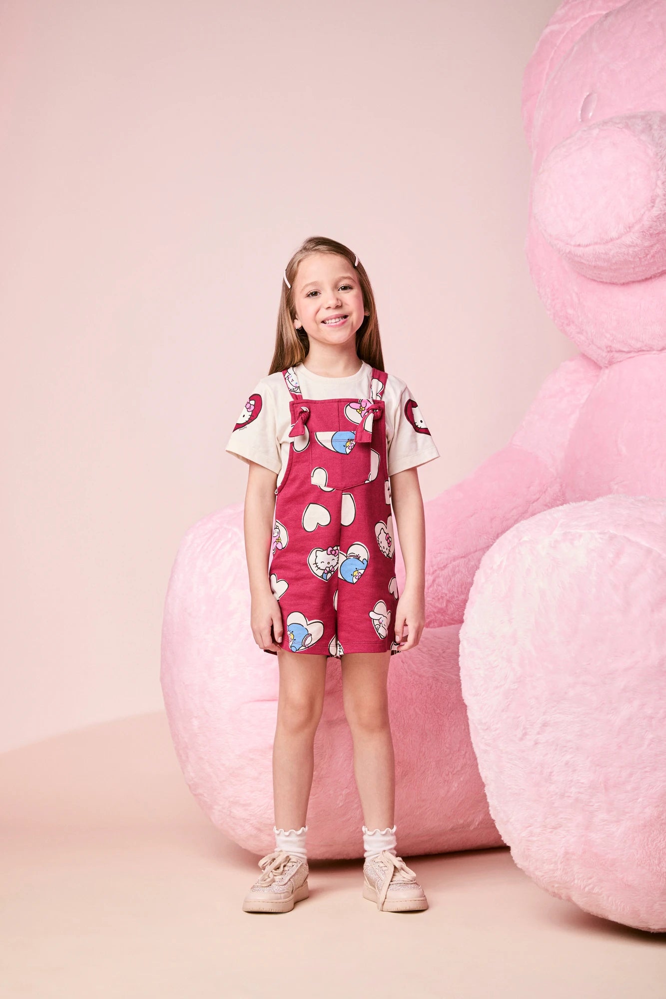 Jardineira Infantil Momi Inverno Vinho Hello Kitty Love