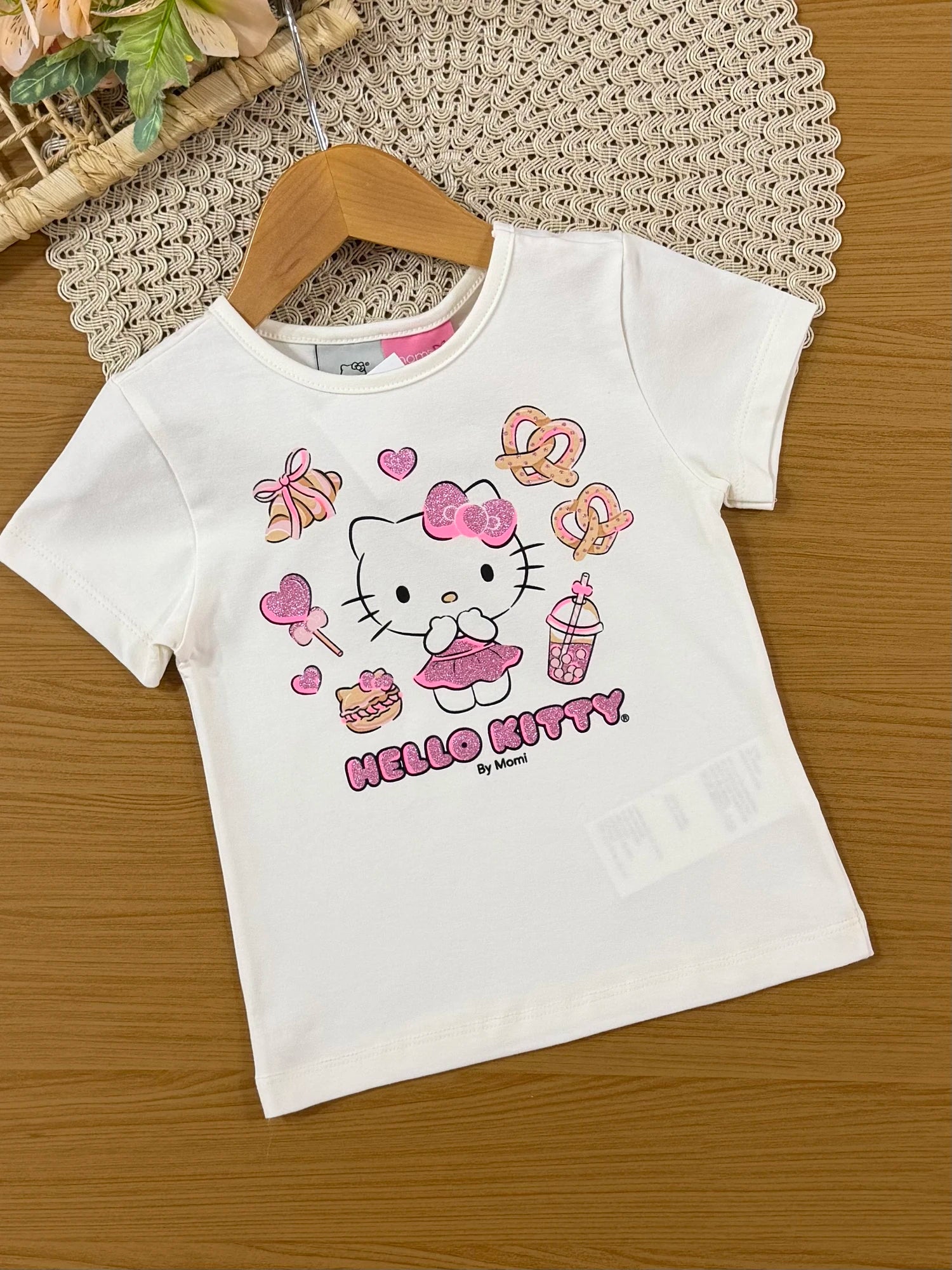 Conjunto Infantil Momi Inverno com Shorts Rosa e Blusa Manga Curta Hello Kitty Docinhos