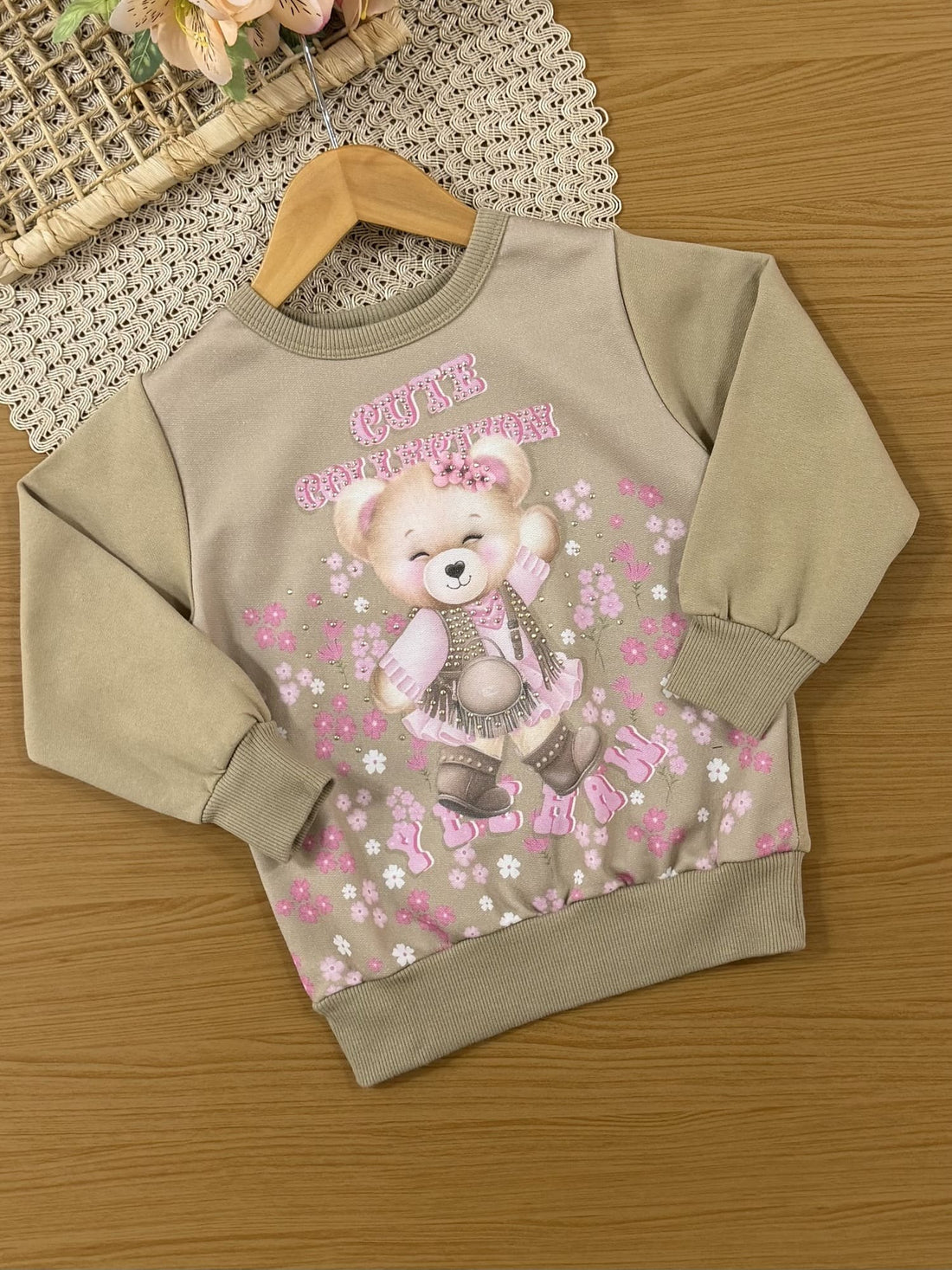 Conjunto Infantil Cinti Inverno com Calça e Moletom Flanelado Bege Ursinha Cute