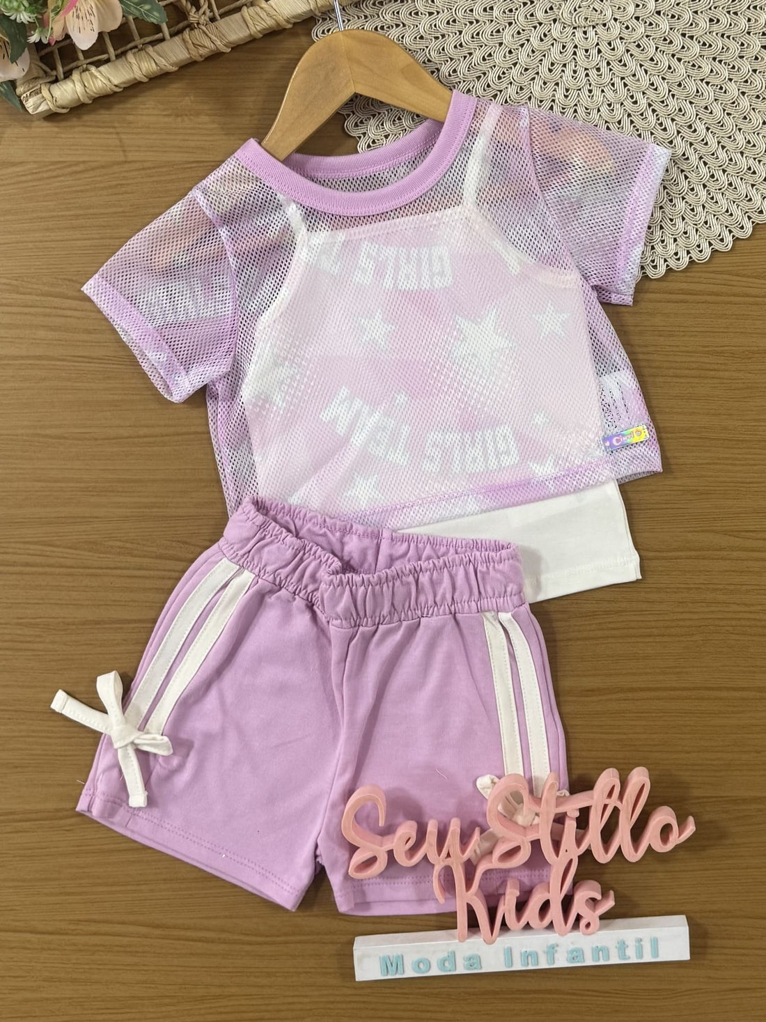 Conjunto Infantil Cinti Verão, Shorts e Sobreposição em Tela Lilás e Regata Branca