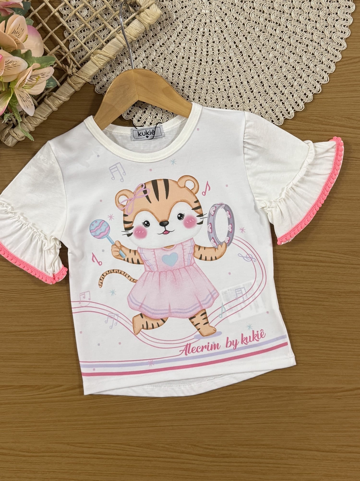 Conjunto Infantil Kukiê Verão com Shorts Verde e Blusa Branca Tigre Musical