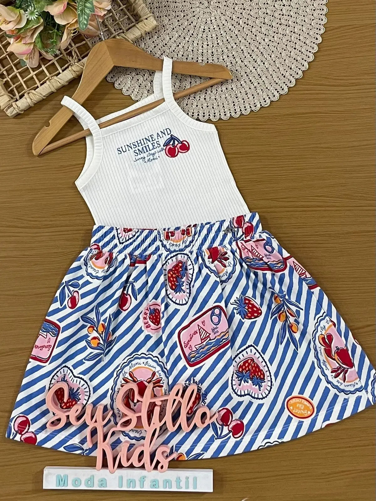 Conjunto Infantil Menina Momi Saia Listrada Azul e Blusa Cerejinha