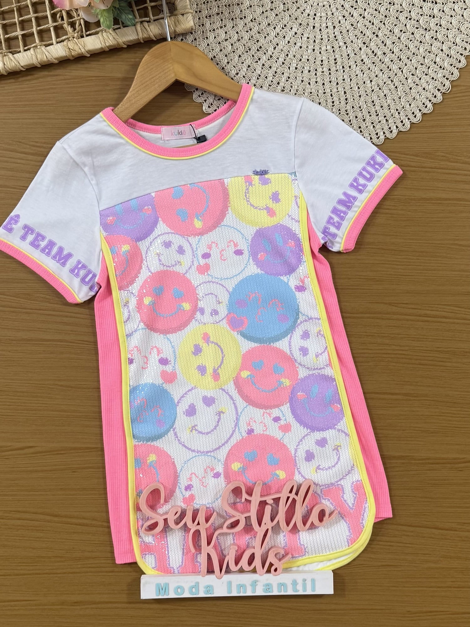 Vestido Infantil Kukiê Verão Branco Emojis em Paetê