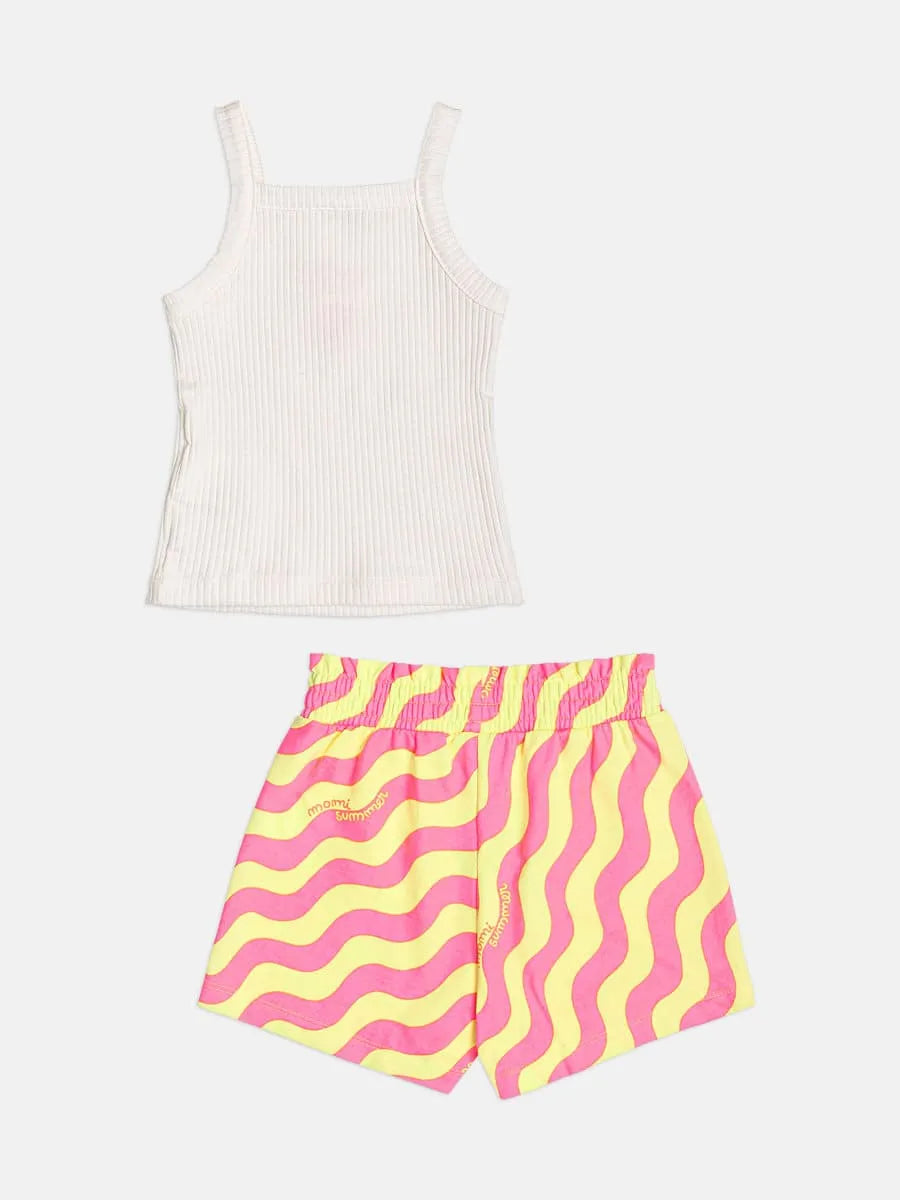 Conjunto Infantil Menina Momi com Shorts Saia e Blusa Branca Maçãzinha