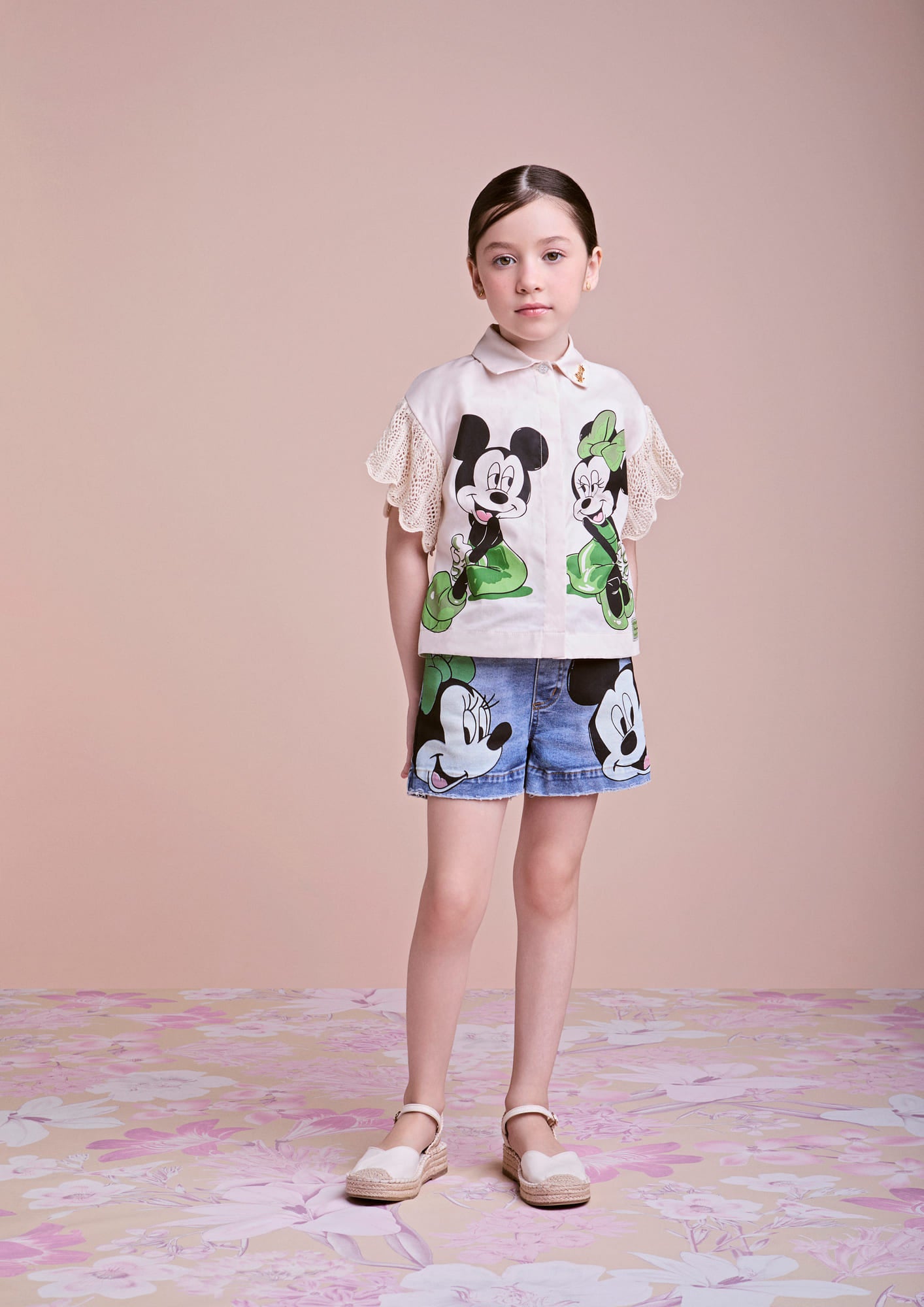 Camisa Infantil Animê Verão Bege com Tricot Minnie e Mickey Disney