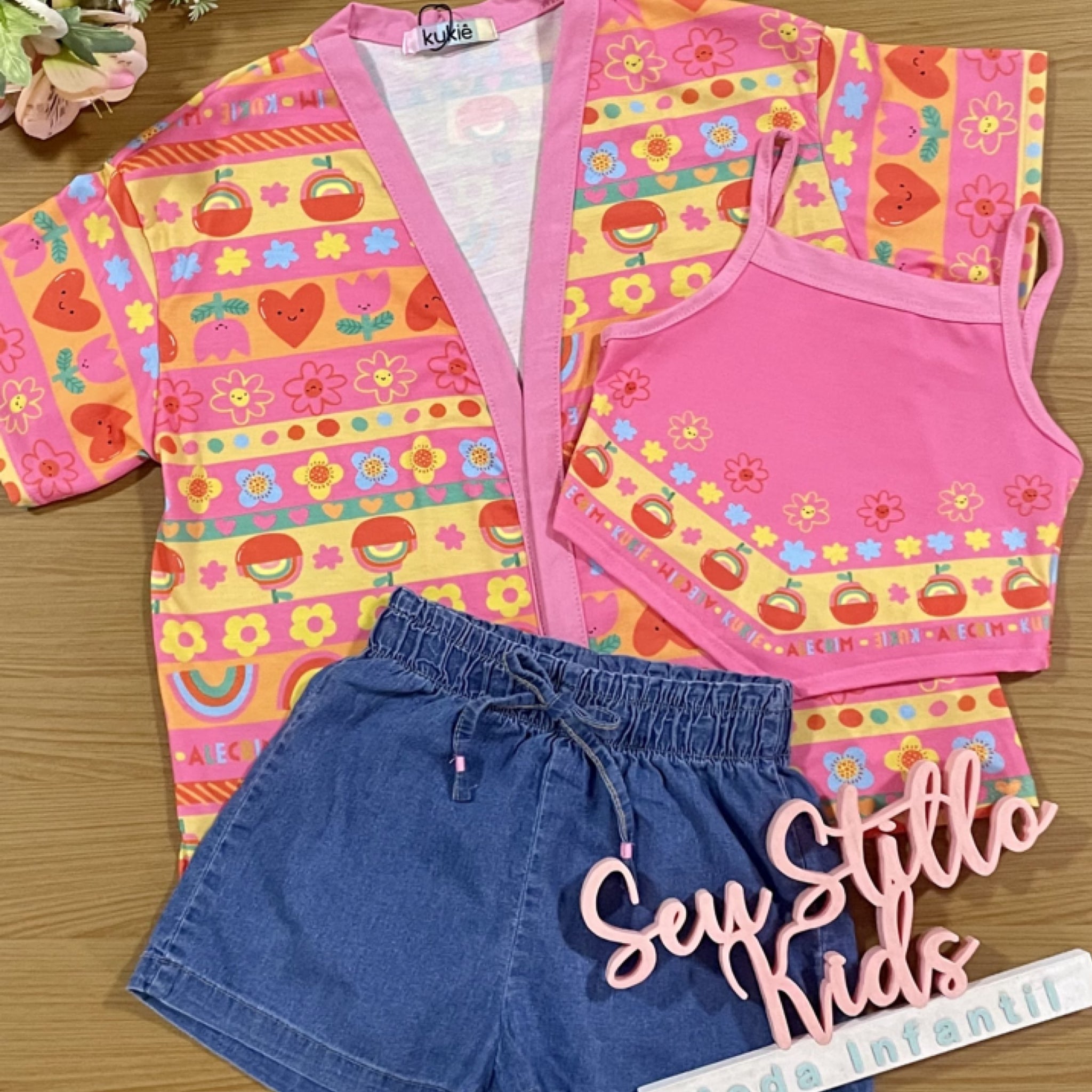 Conjunto Infantil Kukie Alecrim Verão Shorts Jeans Sobreposição e Top Frutas