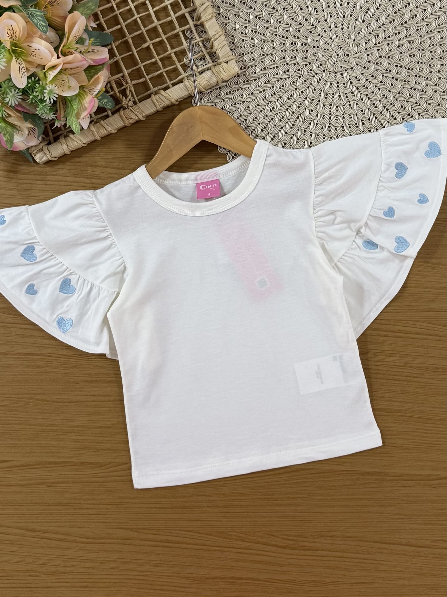 Salopete Infantil Cinti Verão Azul com Blusa Branca Corações