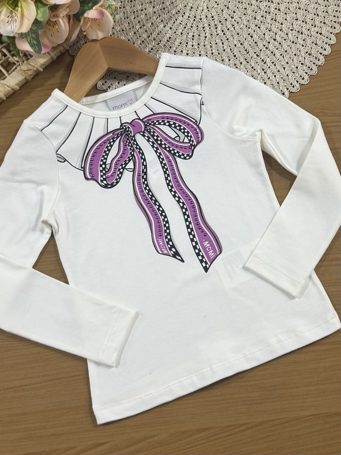 Conjunto Infantil Momi Inverno com Shorts Roxo e Blusa Manga Longa Branca Lacinho
