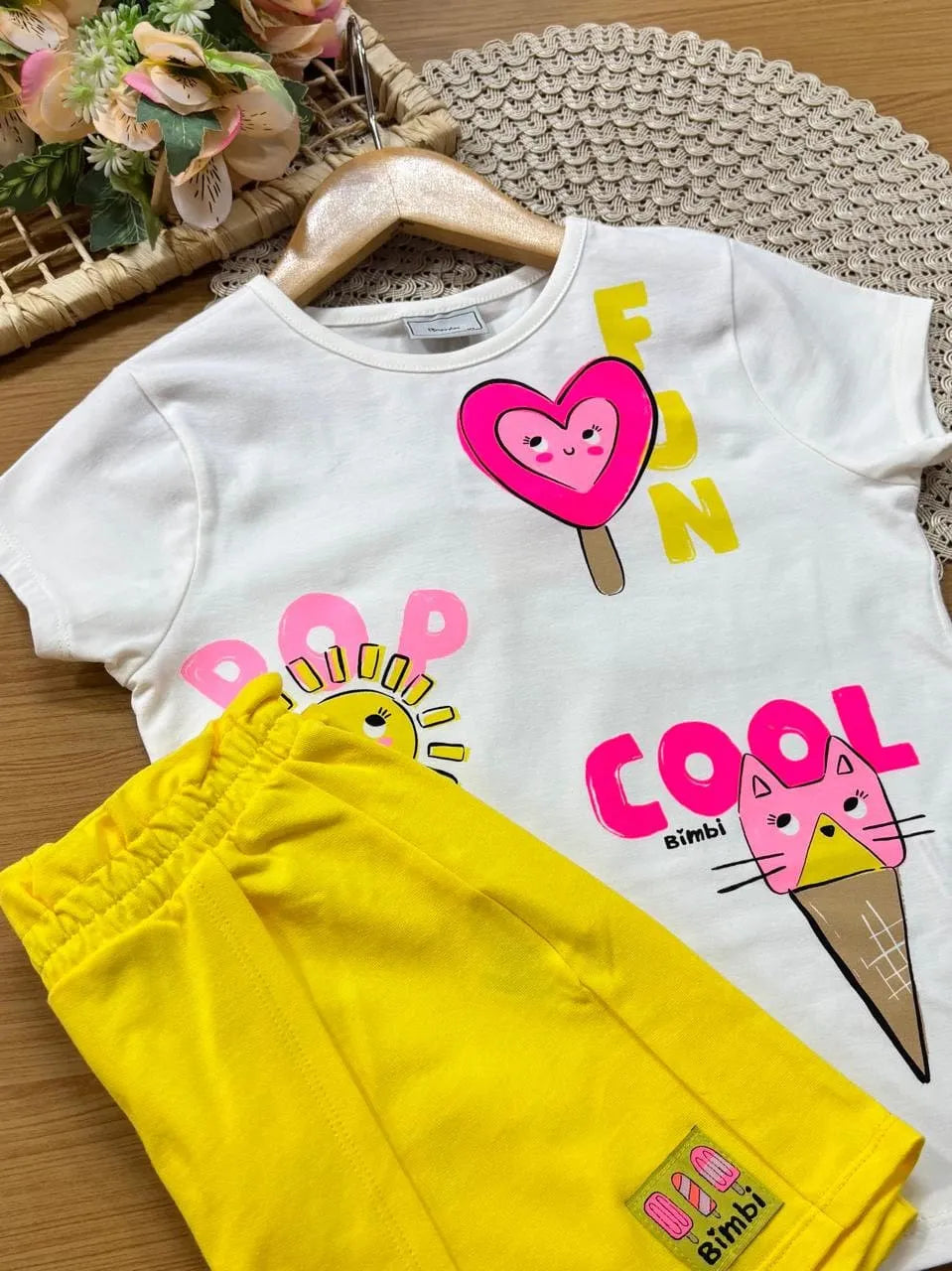 Conjunto Infantil Menina Bimbi com Short-Saia Amarelo e Blusa Branca Sorvetinhos