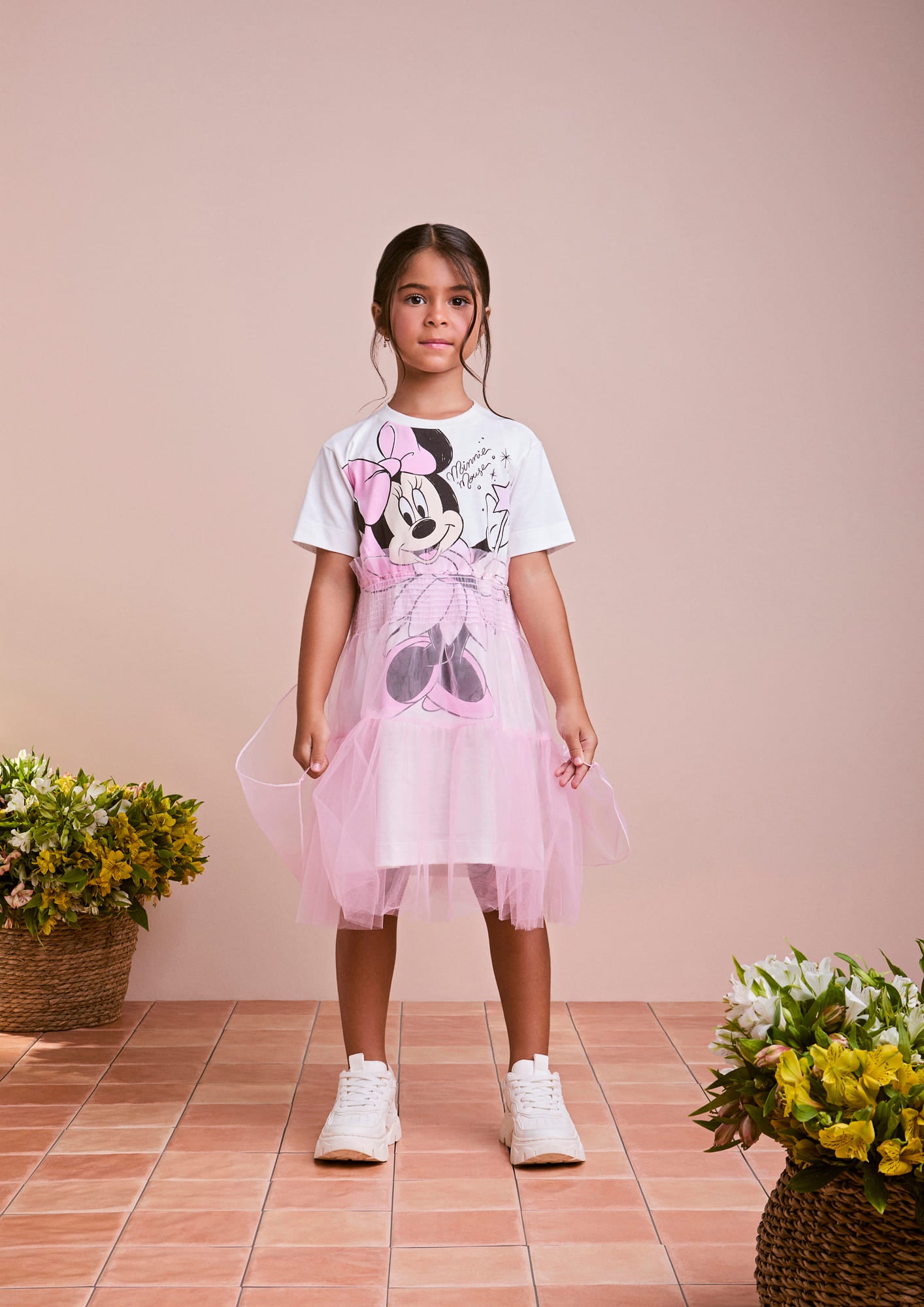 Vestido Infantil Animê Verão Branco com Sobreposição Rosa Minnie Disney