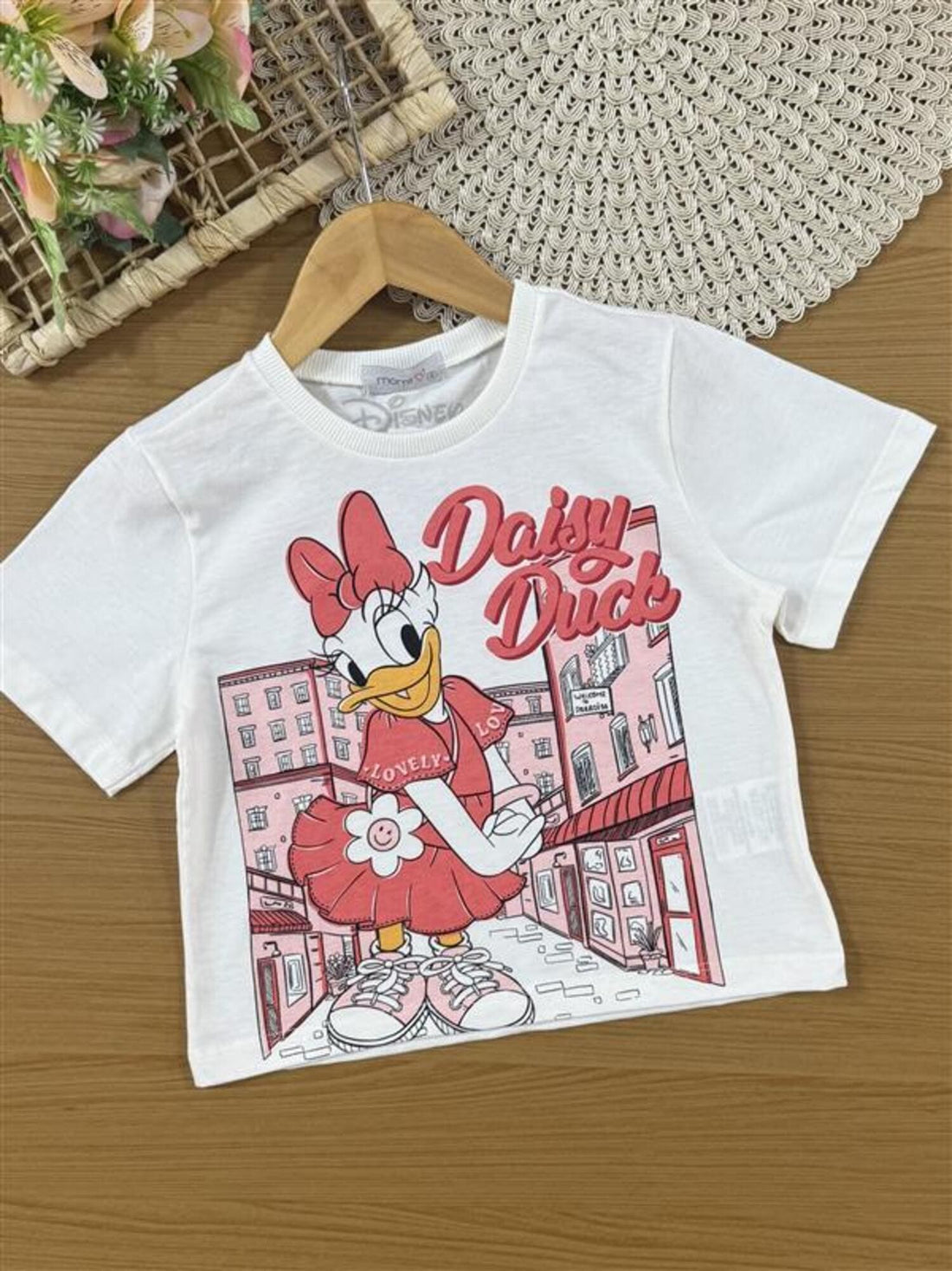 Conjunto Infantil Momi Verão com Shorts Vermelho e Blusa Branca Daisy Duck Disney