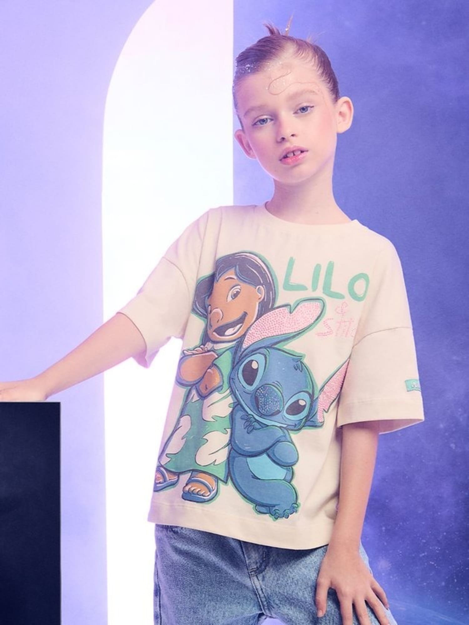 Blusa Infantil Animê Bege Lilo e Stitch com Strass Disney