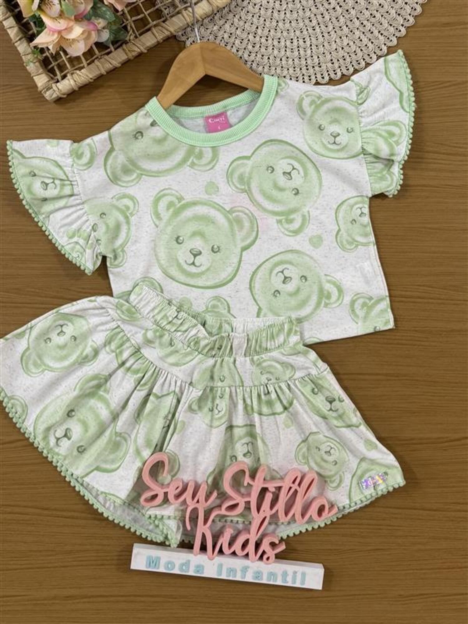 Conjunto Infantil Cinti Verão com Shorts e Blusa Verde Ursinhas
