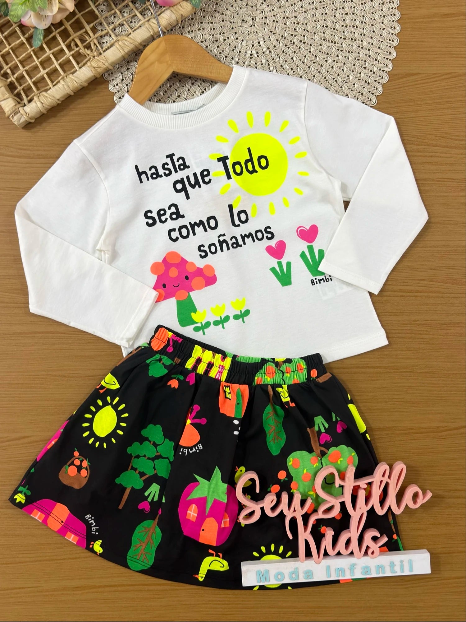 Conjunto Infantil Bimbi Inverno com Saia Preta e Blusa Manga Longa Cogumelo Feliz