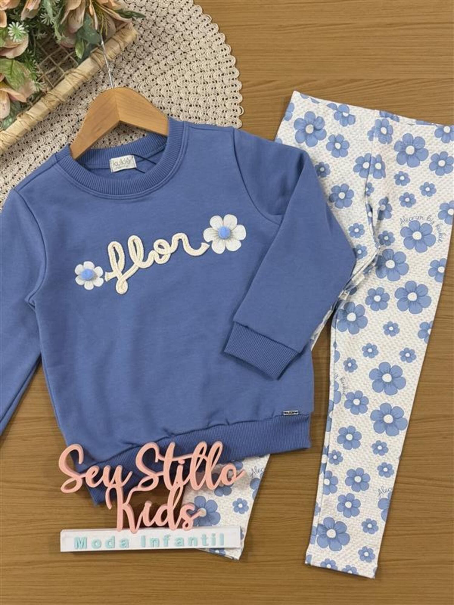 Conjunto Infantil Kukiê Inverno com Calça Legging Térmica e Moletom Flanelado Azul Flor